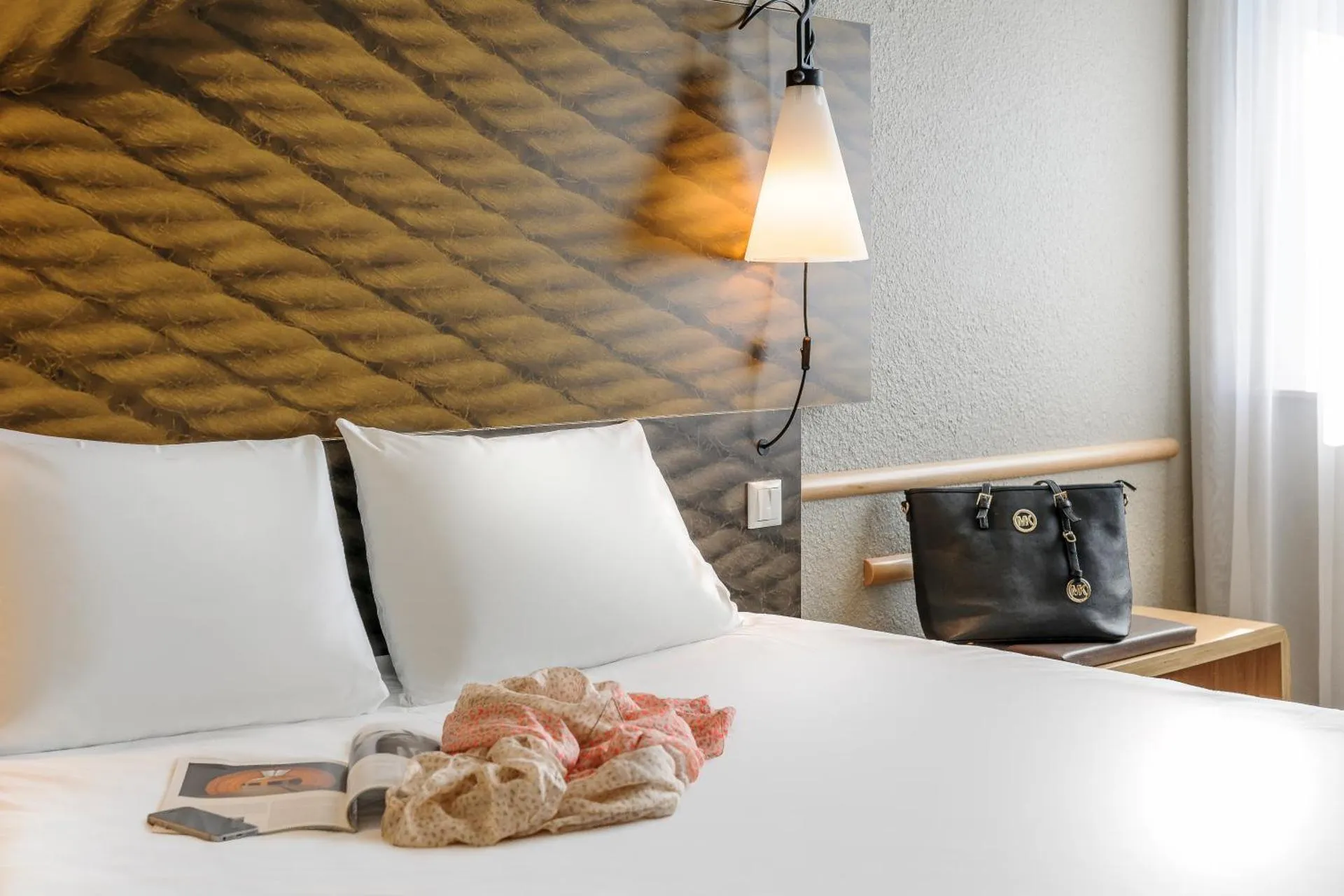 Dog Friendly Hotel $Berlin - $ibis Hotel Berlin Mitte