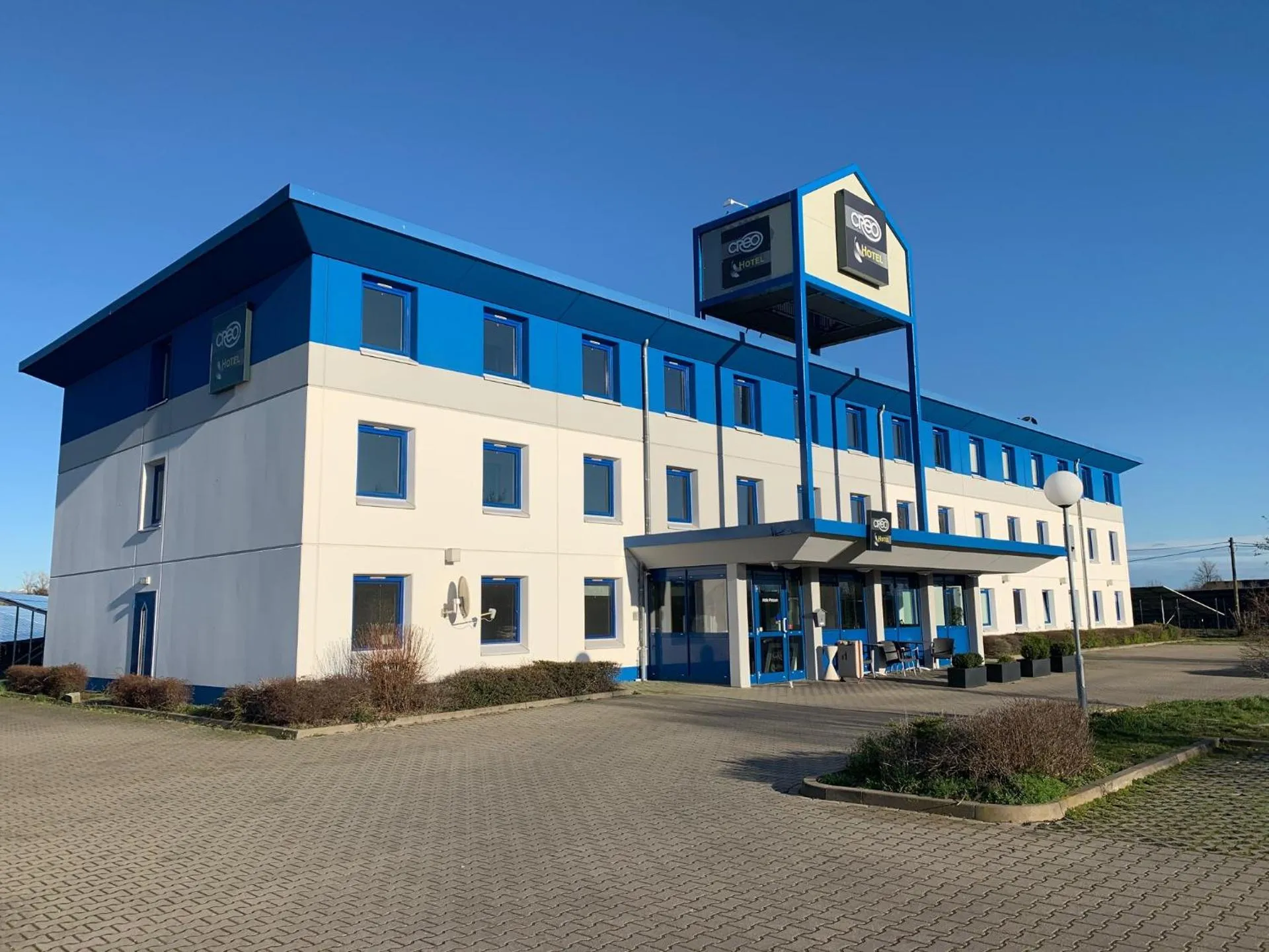 Dog Friendly Hotel $Peißen - $CREO Halle Peissen