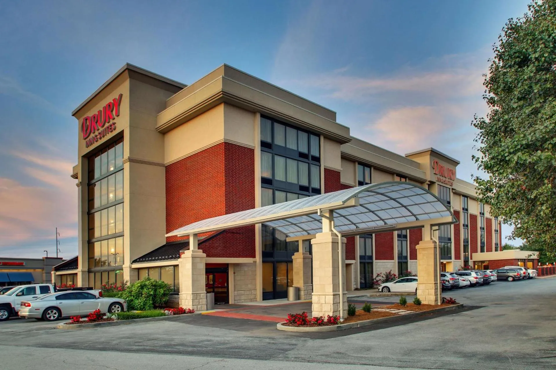 Dog Friendly Hotel $Bowling Green - $Drury Inn & Suites Bowling Green