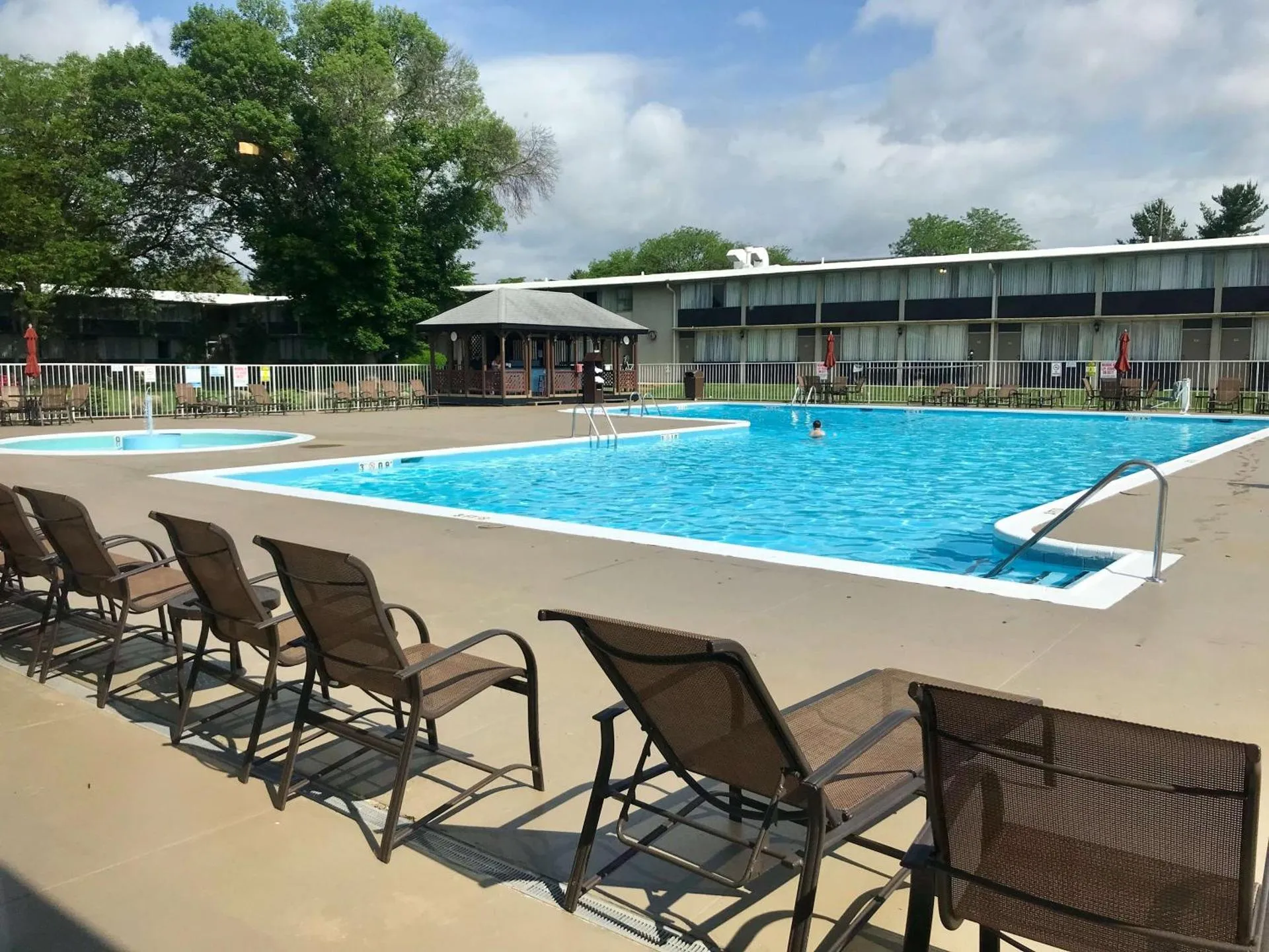 SureStay Plus Hotel by Best Western Lehigh Valley