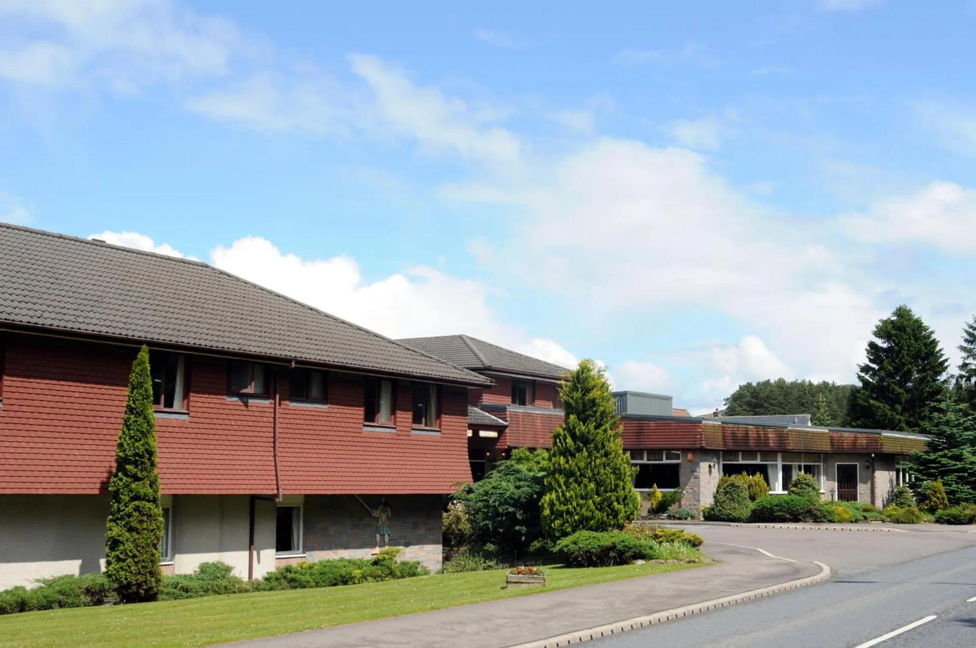 Dog Friendly Hotel $Newtonmore - $Highlander Hotel ‘A Bespoke Hotel’