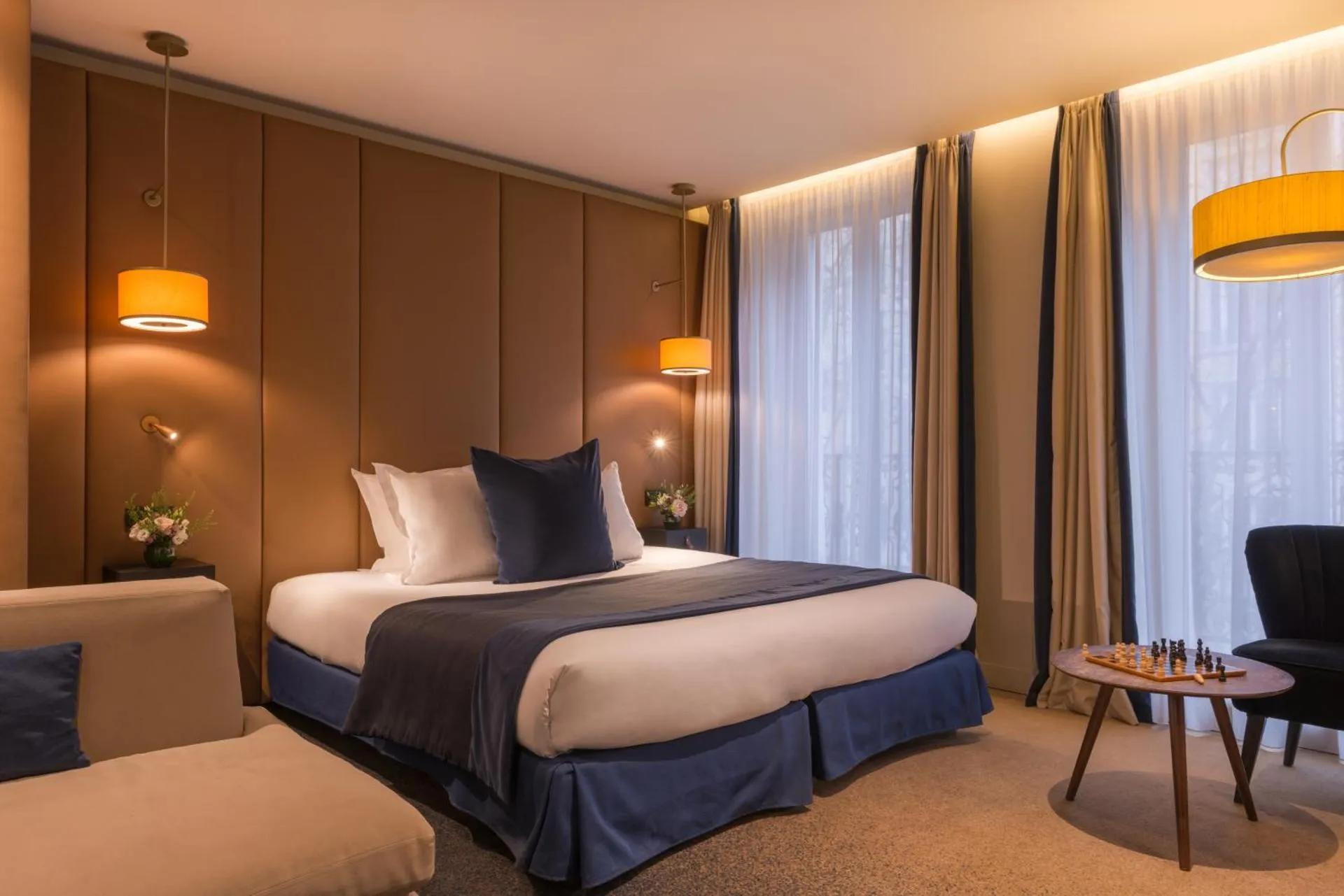 Dog Friendly Hotel $Paris - $Hôtel de la Bourdonnais