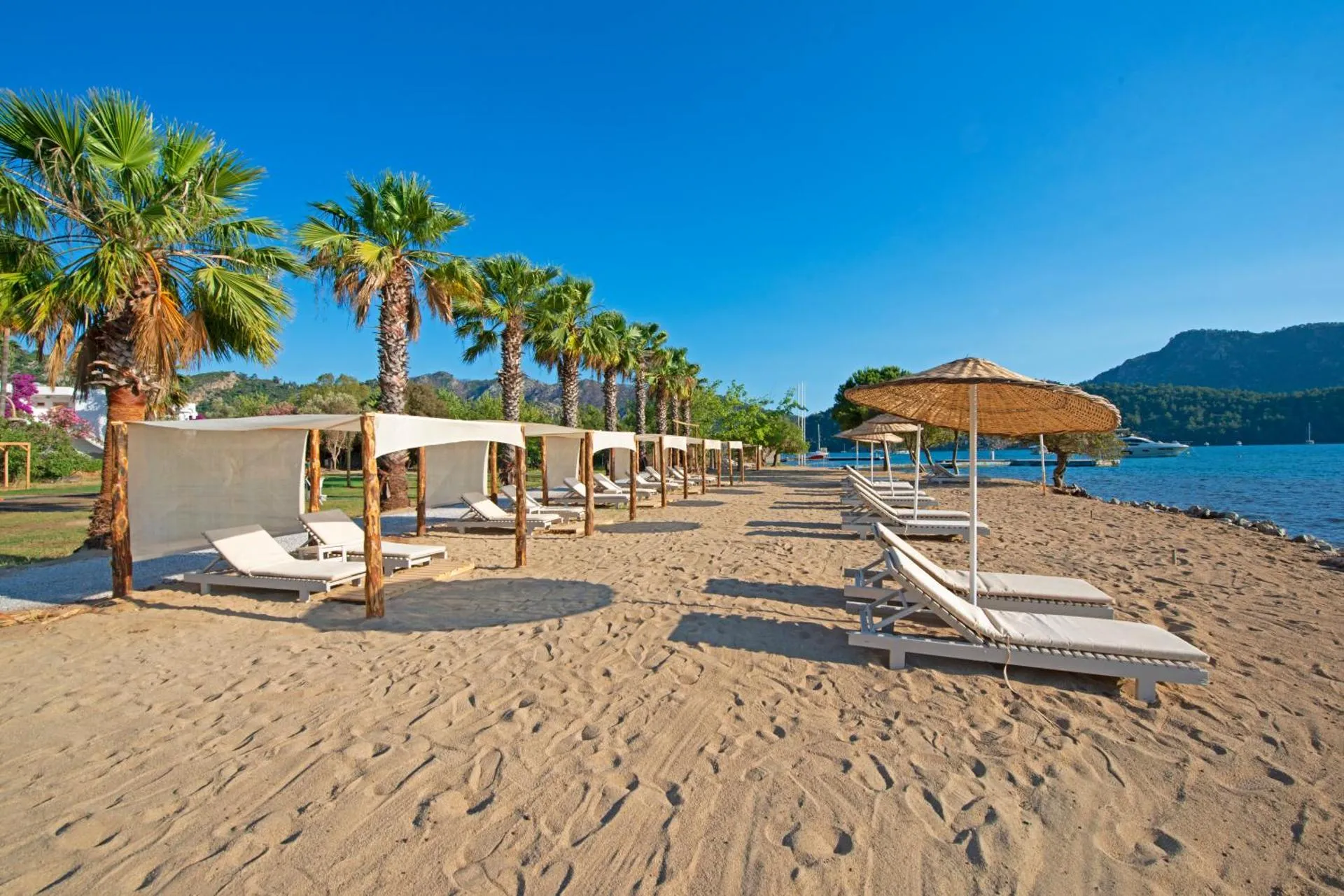 Chillos Beach