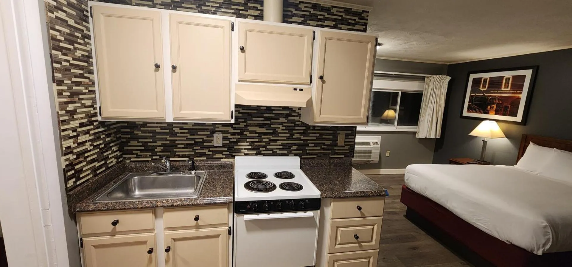 Nashoba Valley Inn & Suites