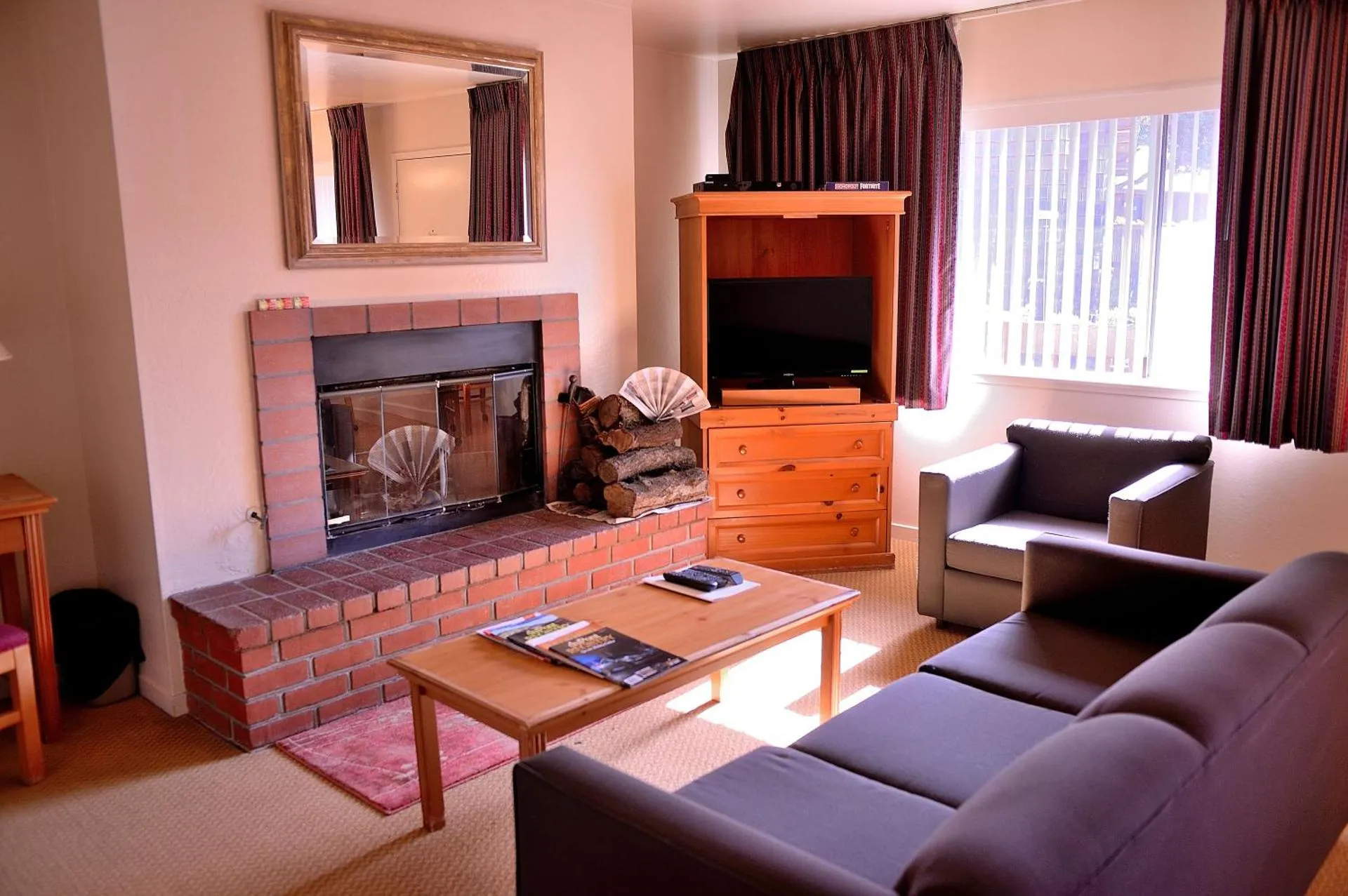 Dog Friendly Bed and breakfast $Pacific Grove - $Pacific Gardens Inn