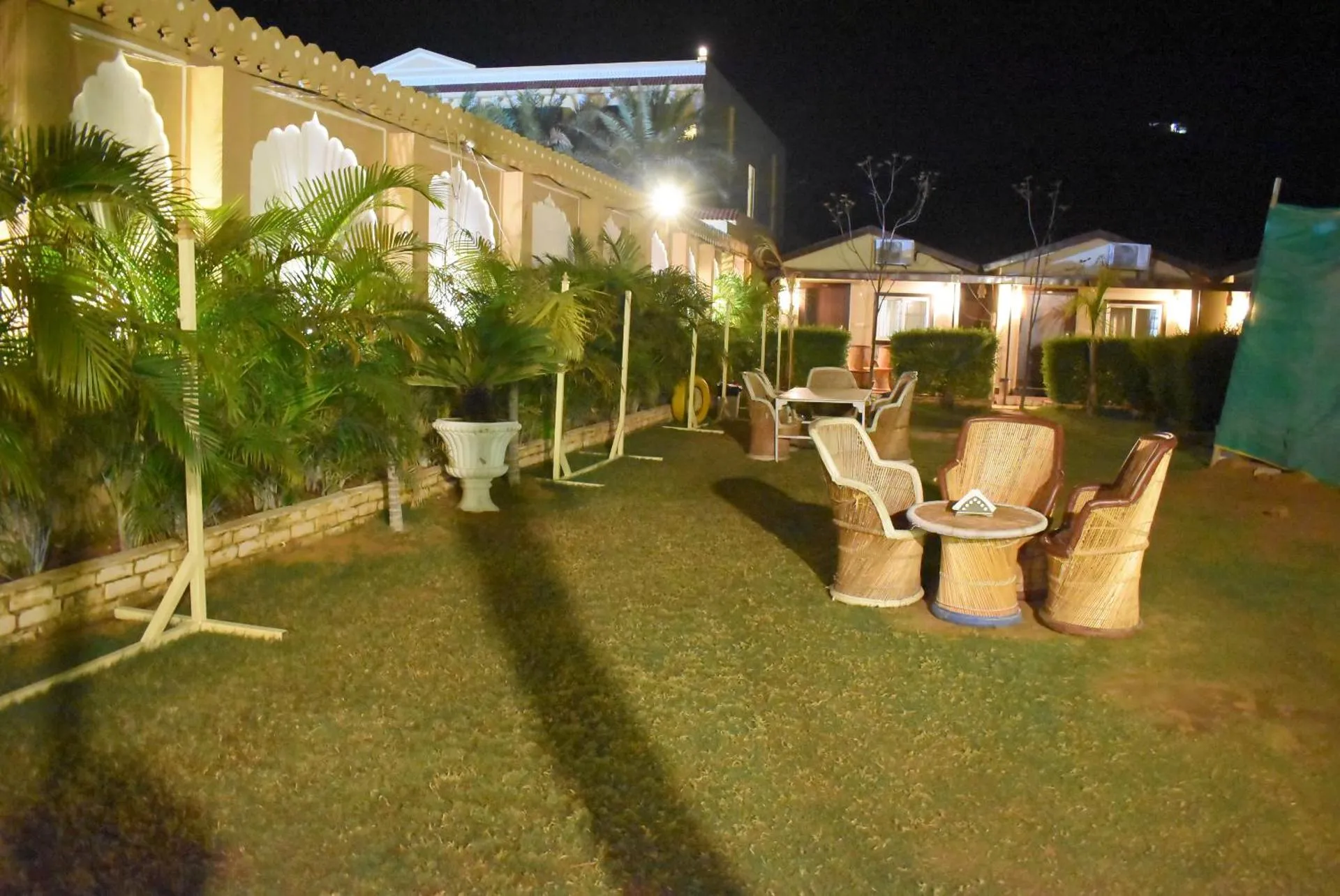 R M Resort - luxury rooms with pool