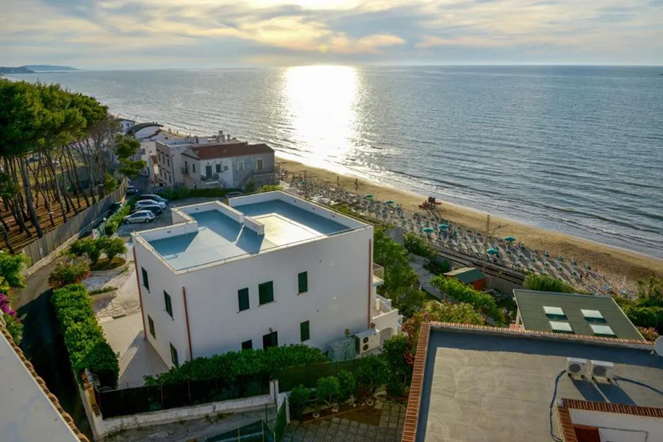 Dog Friendly Hotel $San Menaio - $Hotel Villa Nettuno