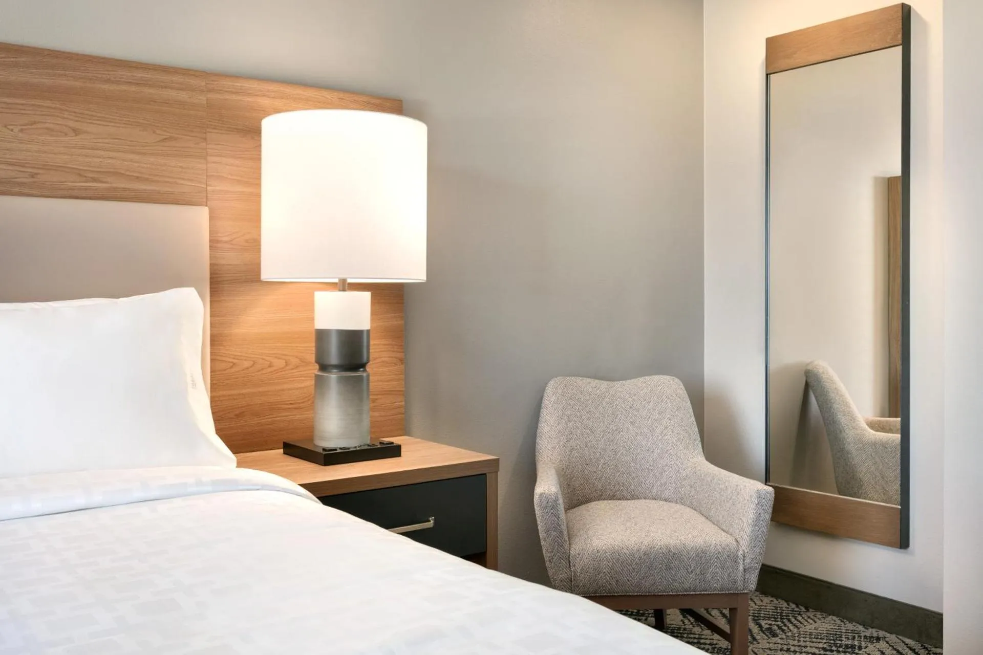 Candlewood Suites Kansas City Northeast, an IHG Hotel