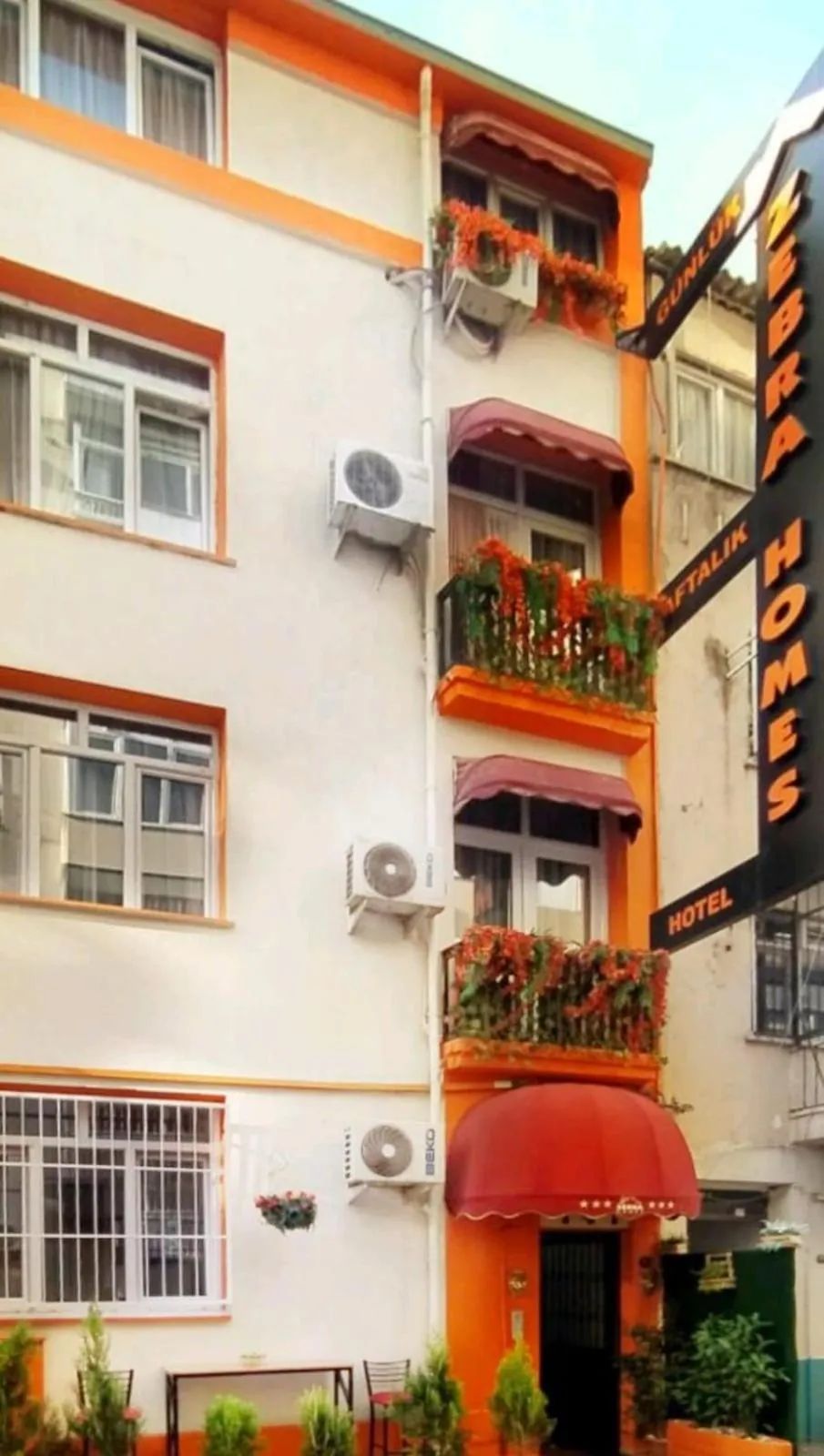 Zebra Homes Hotel
