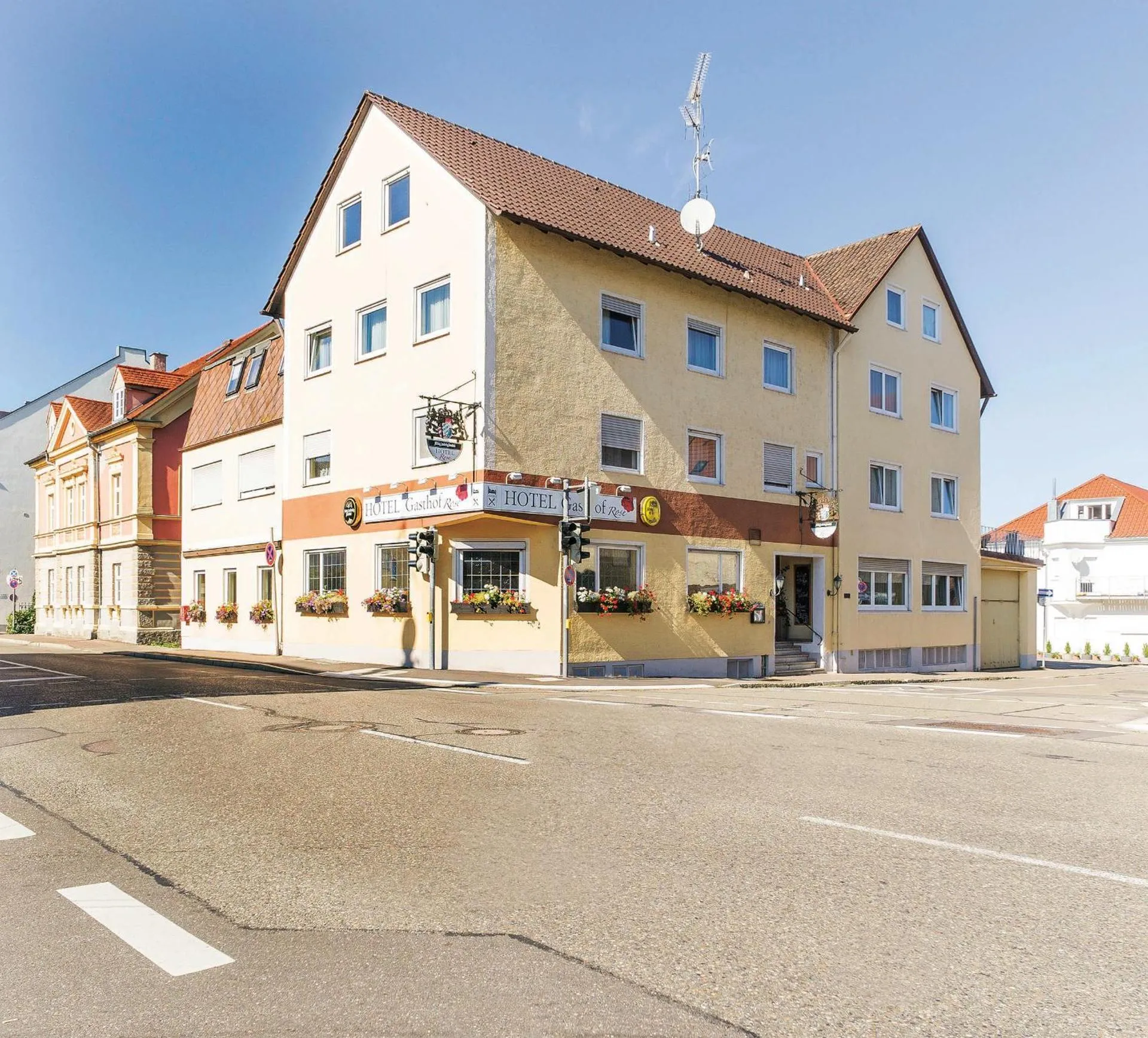 Dog Friendly Hotel $Günzburg - $Hotel Gasthof Rose