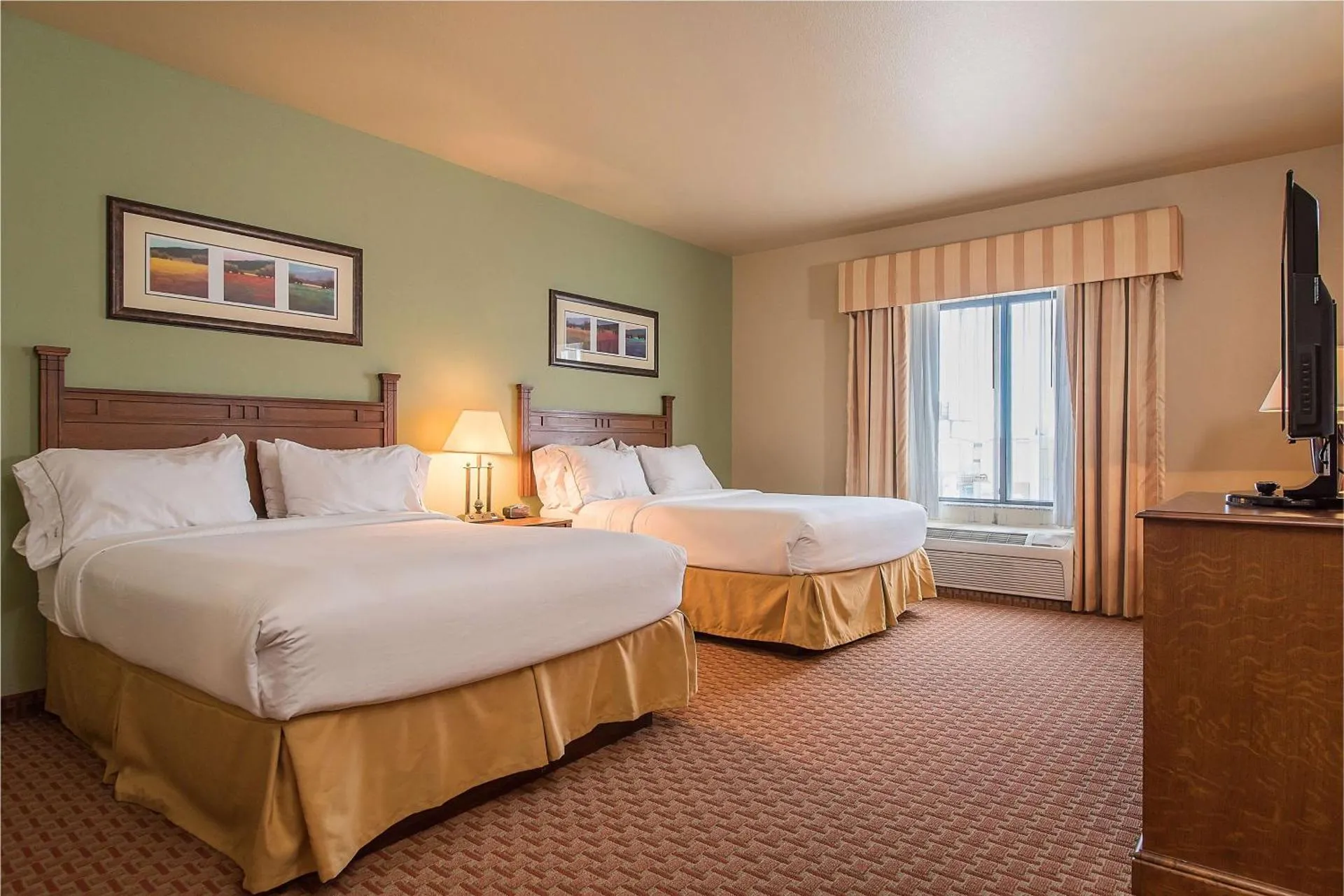 Dog Friendly Hotel $Sturgis - $Baymont Inn & Suites by Wyndham Sturgis