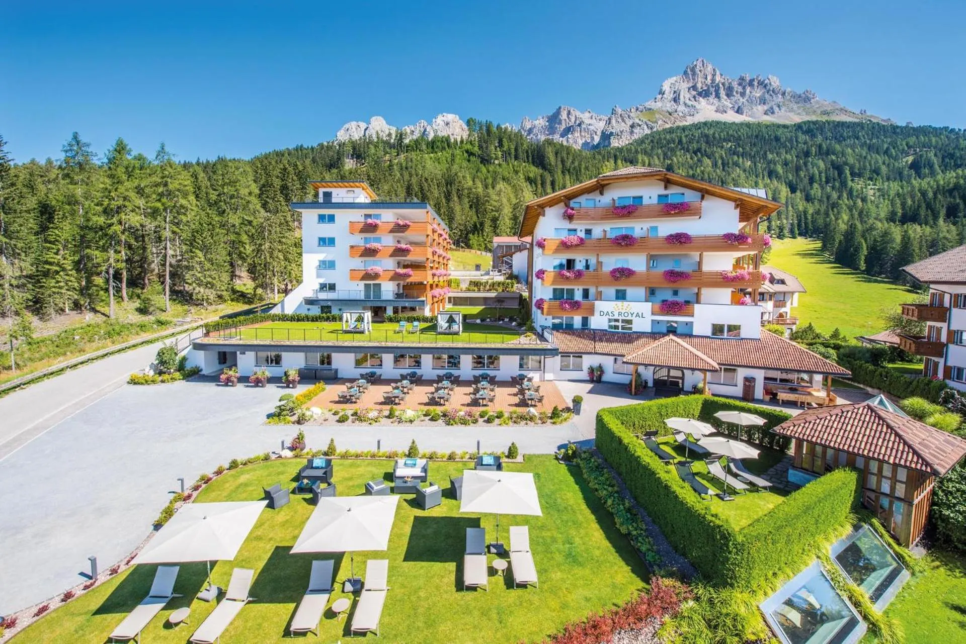 Dog Friendly Hotel $Obereggen - $DAS ROYAL in Obereggen