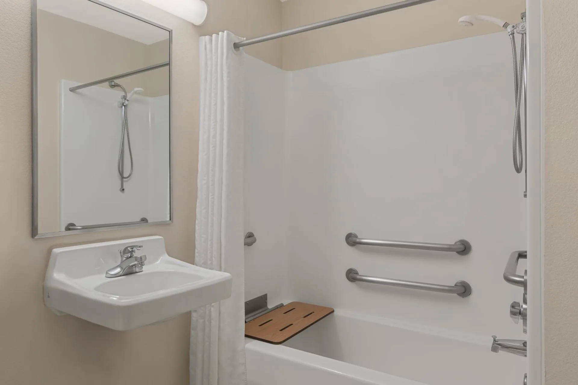 Candlewood Suites Raleigh Crabtree, an IHG Hotel