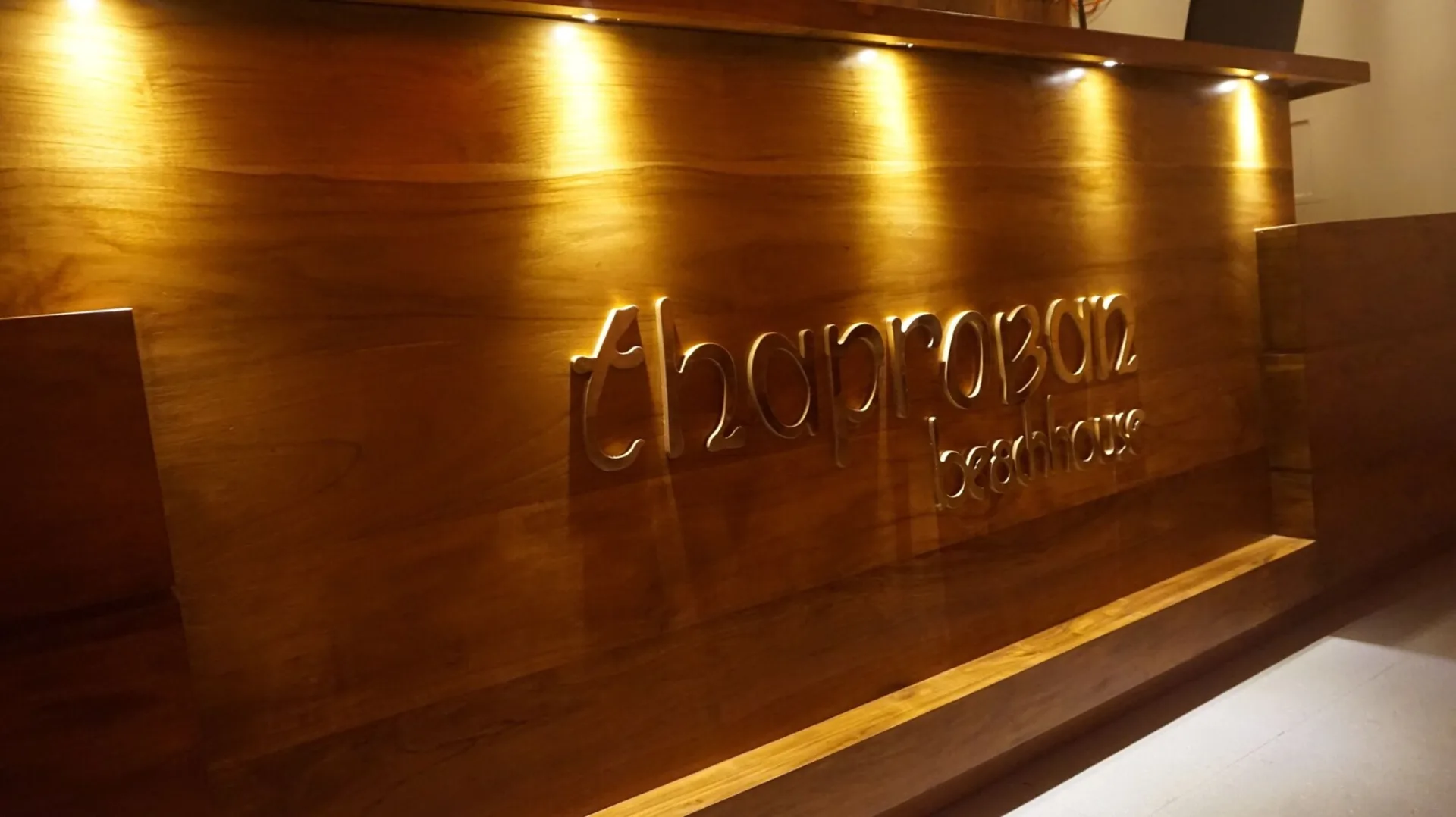Thaproban Beach House interior