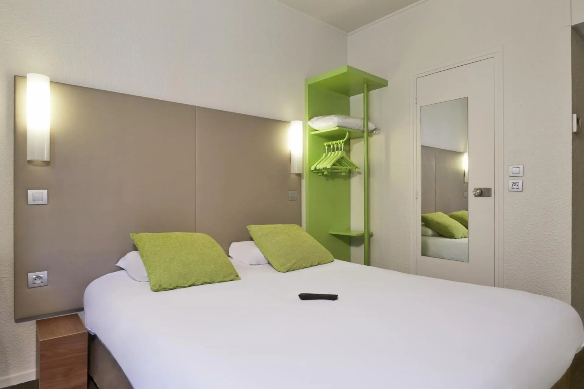 Dog Friendly Hotel $Levallois-Perret - $Campanile Paris Ouest - Porte de Champerret Levallois