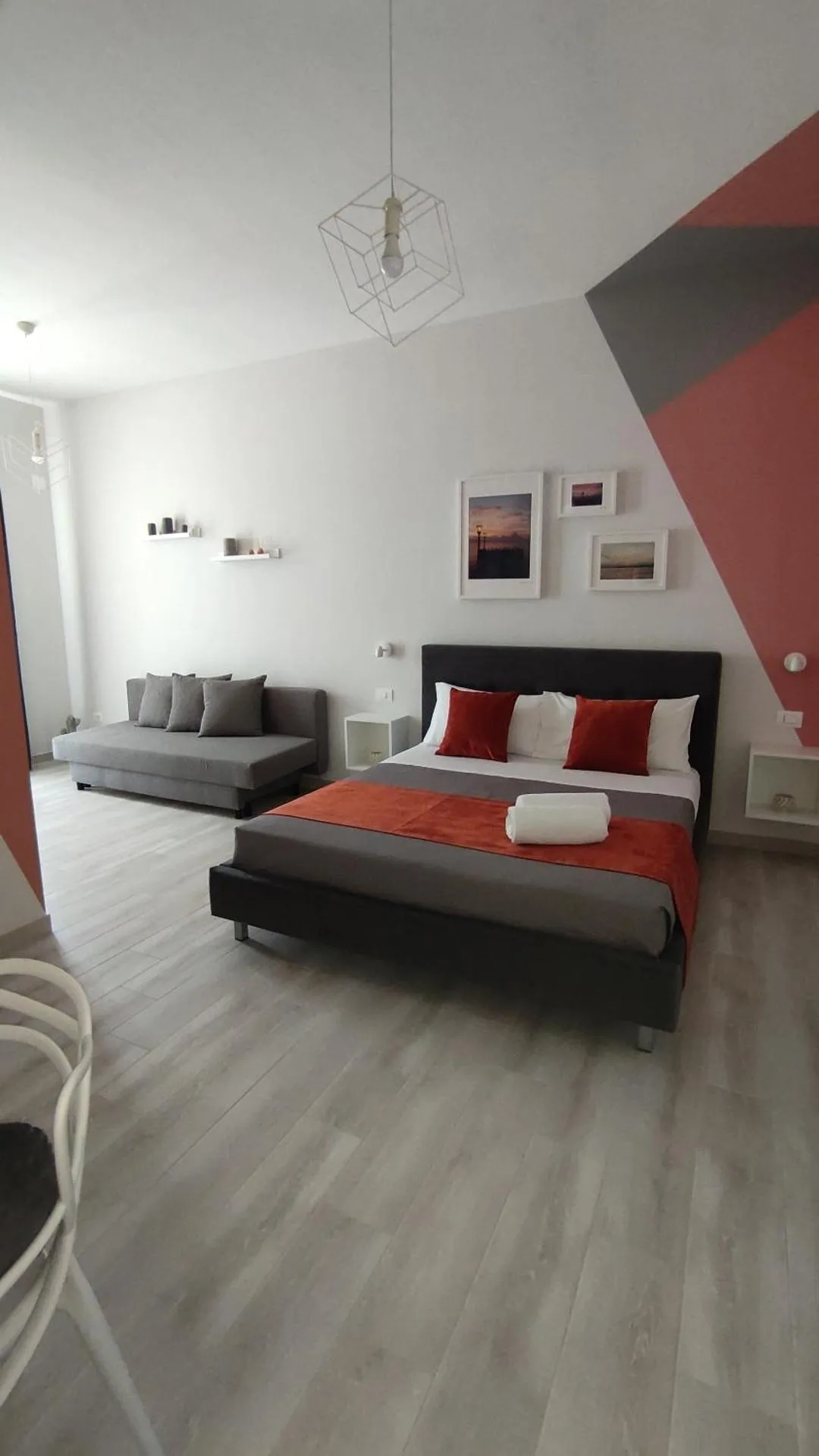 Bilateral B&B