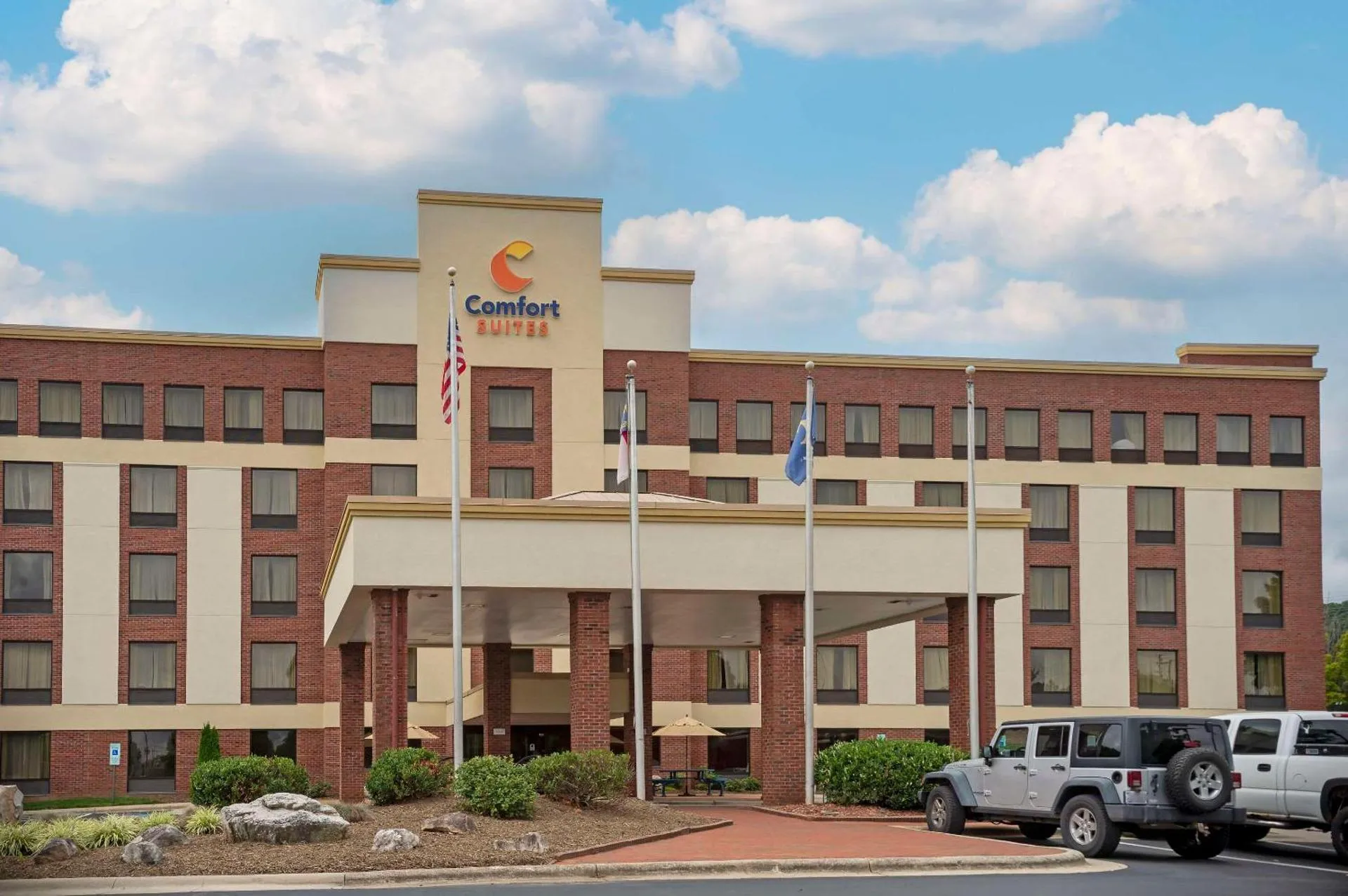 Comfort Suites Outlet Center