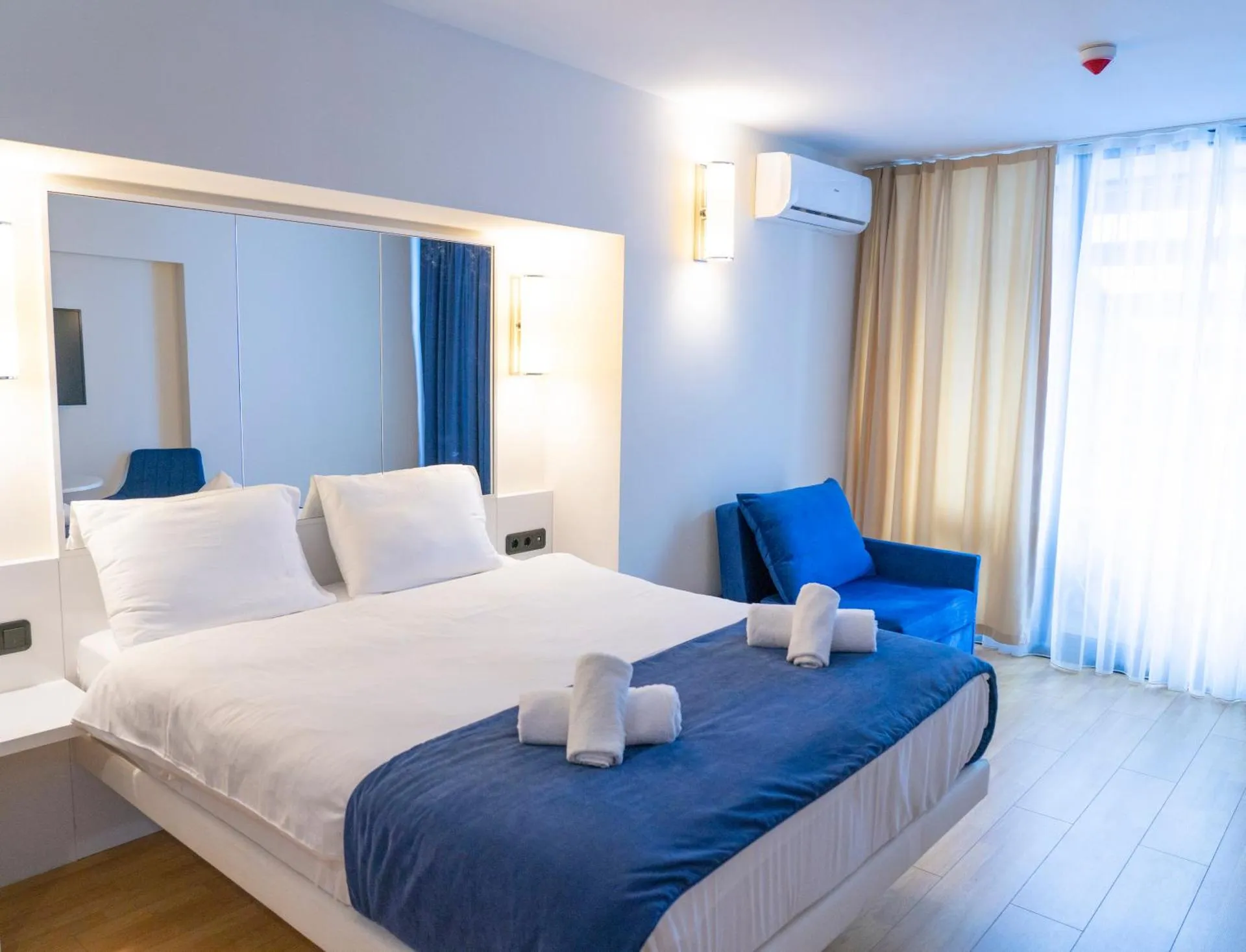 Orbi Sea View Apartment