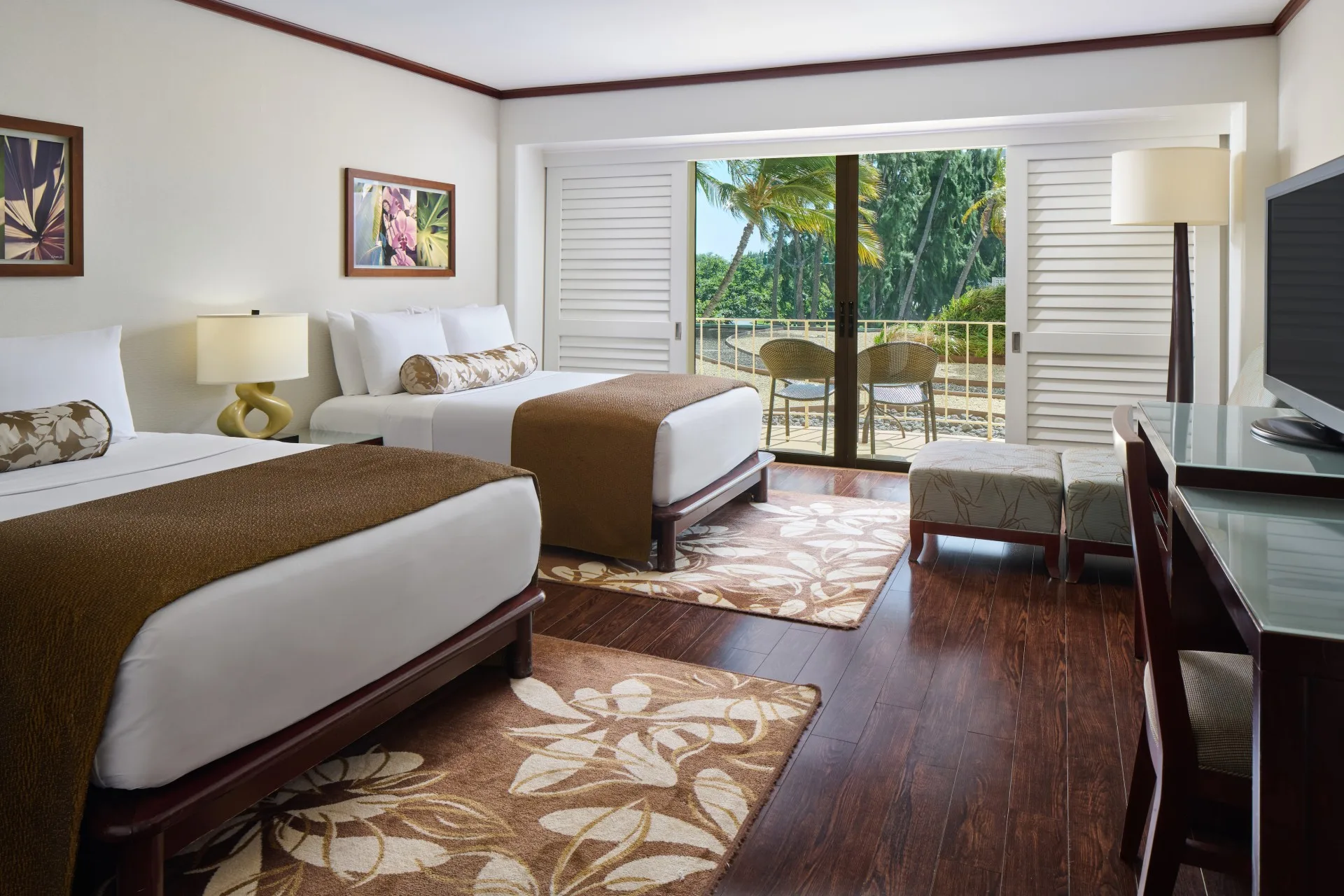 Lotus Honolulu at Diamond Head interior