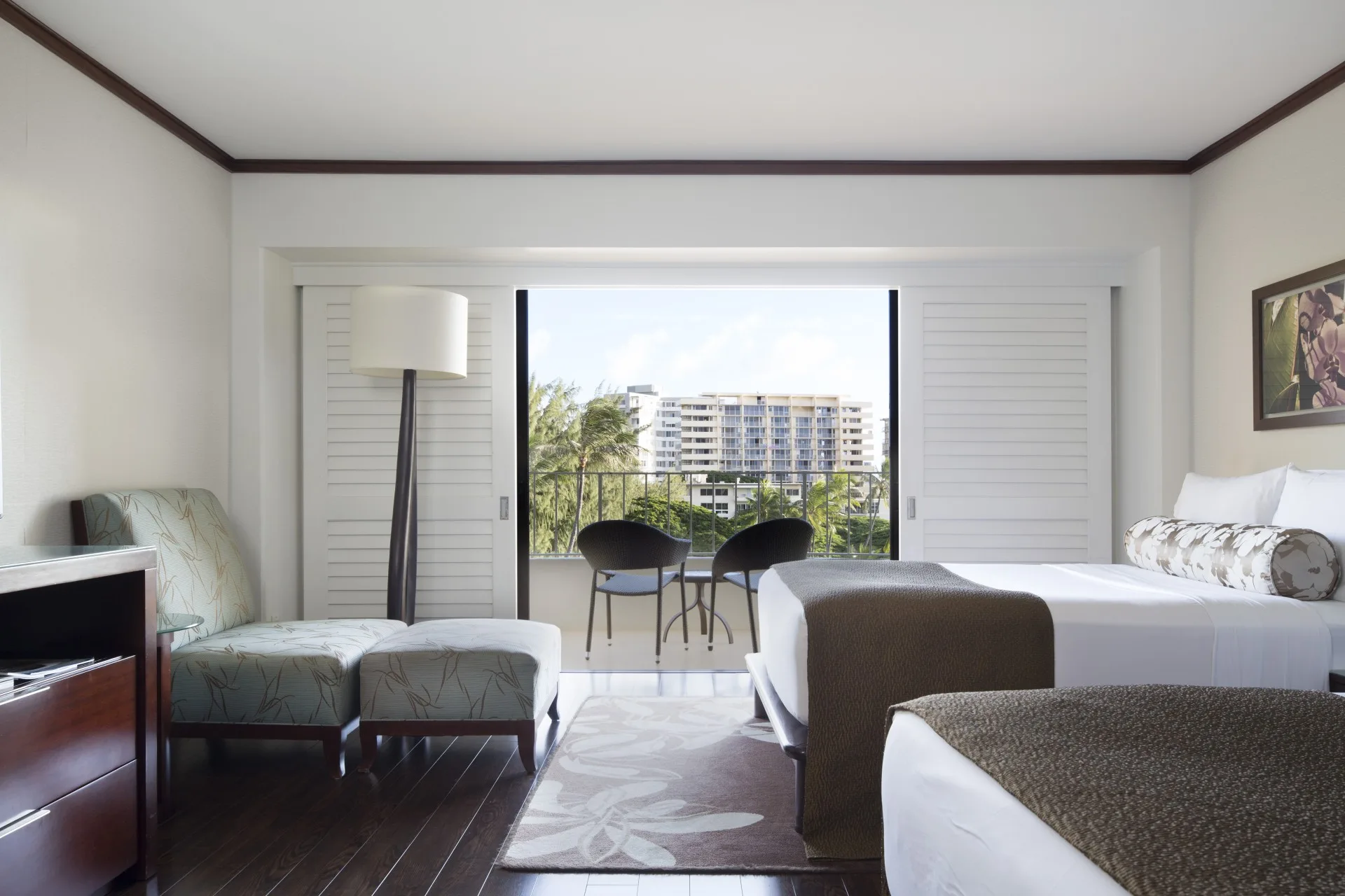 Lotus Honolulu at Diamond Head interior