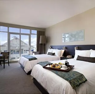 The Sidney Pier Hotel, a dog friendly hotel in Sidney