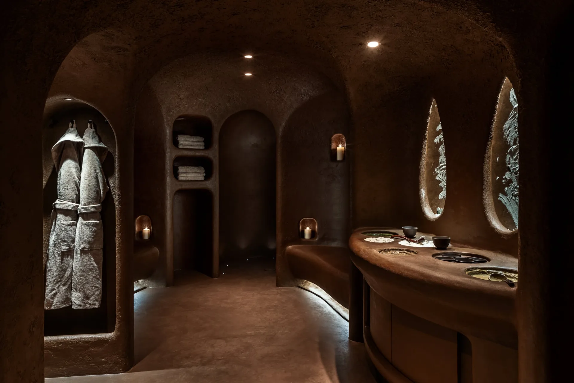 The Mandrake interior