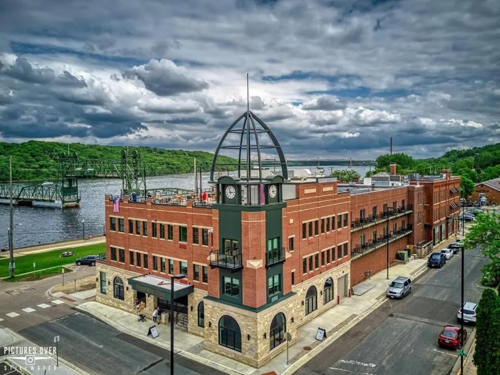 Dog Friendly Hotel $Stillwater - $Water Street Inn