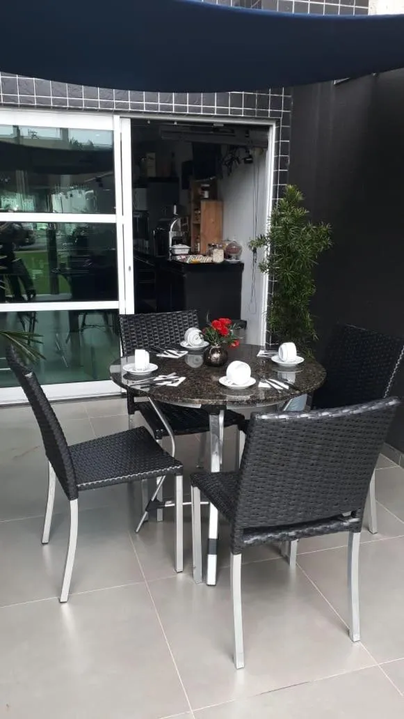 Hollyster Hotel