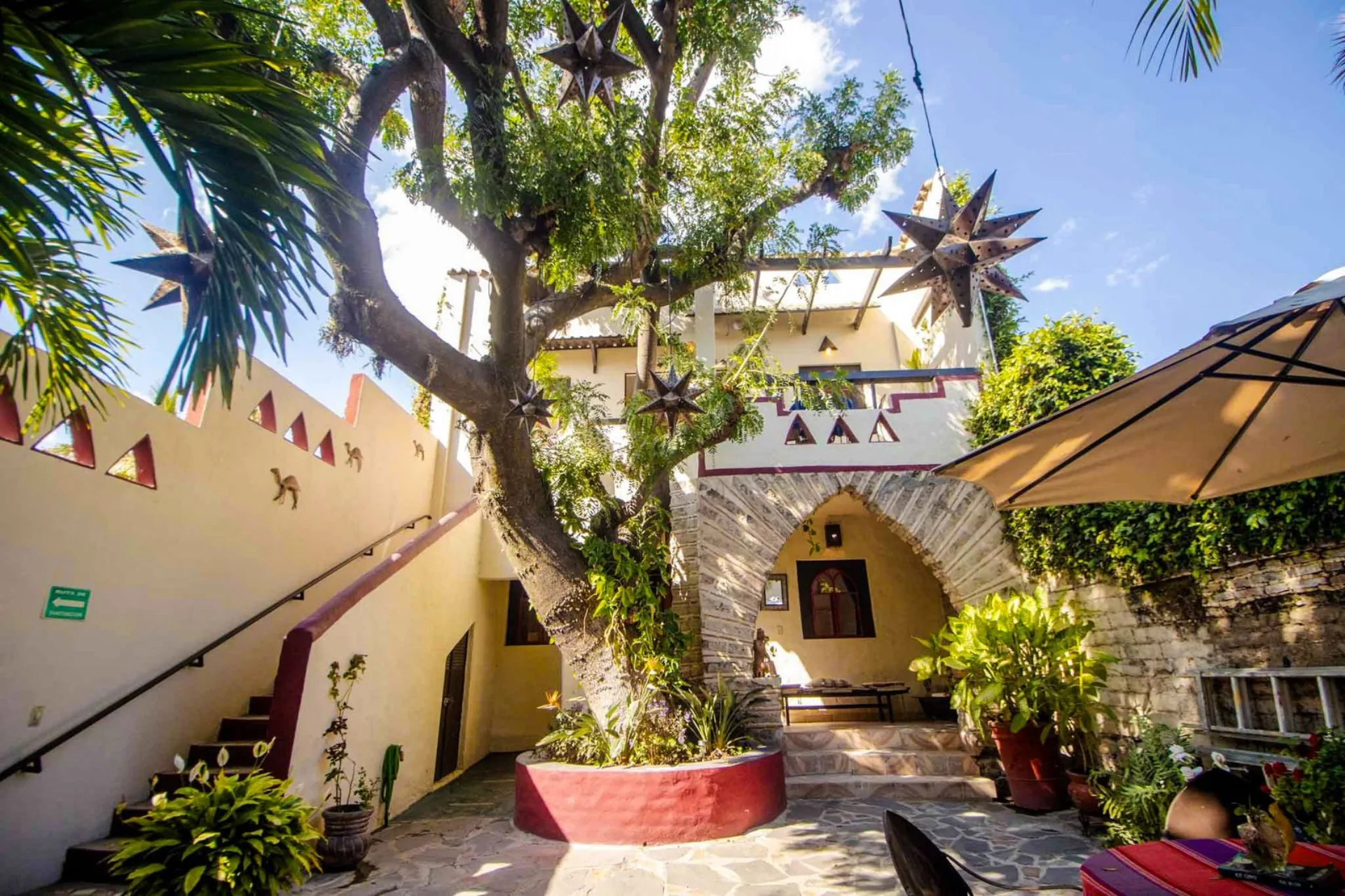 Hotel Casa Blanca
