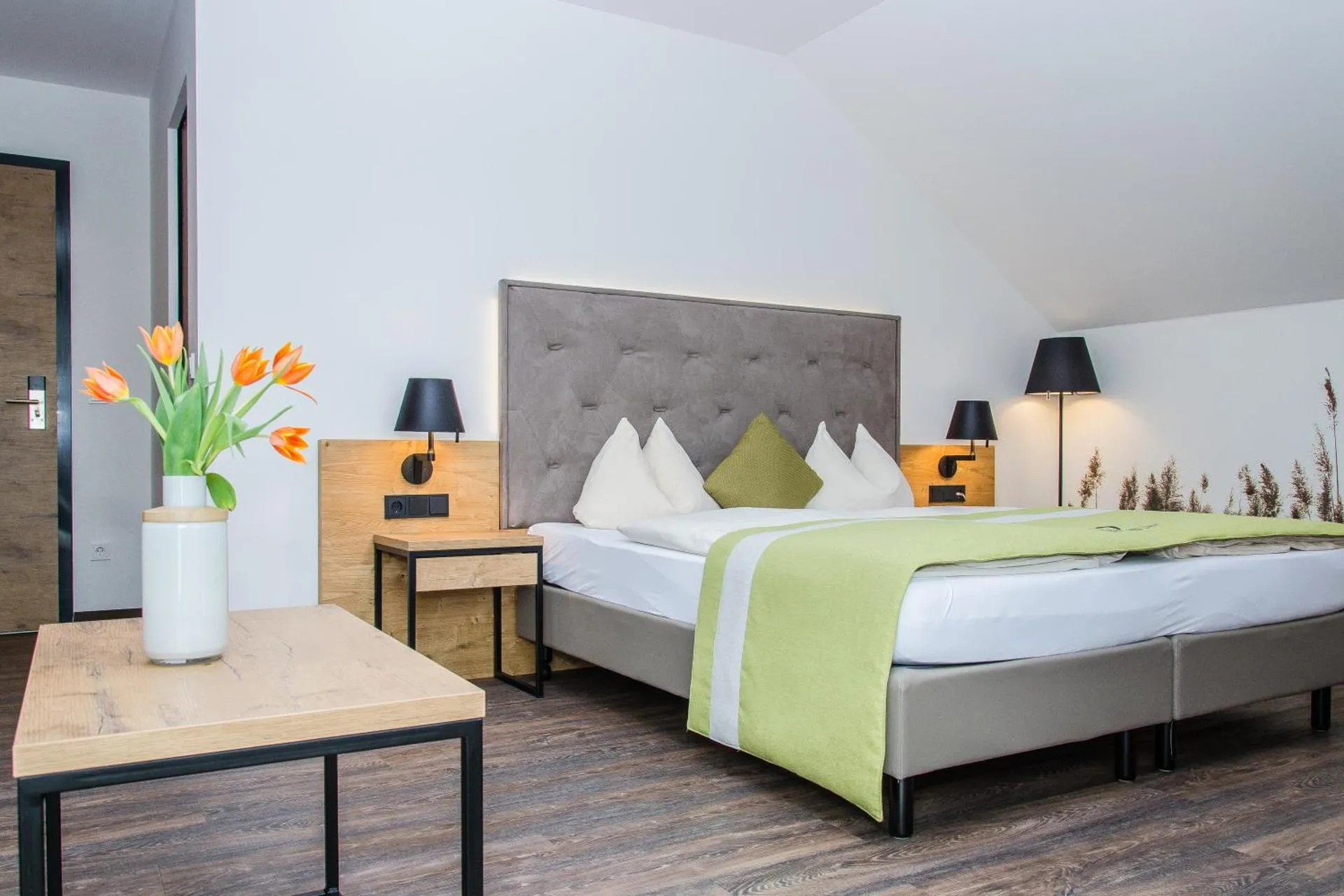 Dog Friendly Hotel $Landshut - $Gasthaus Forster am See - Eching bei Landshut