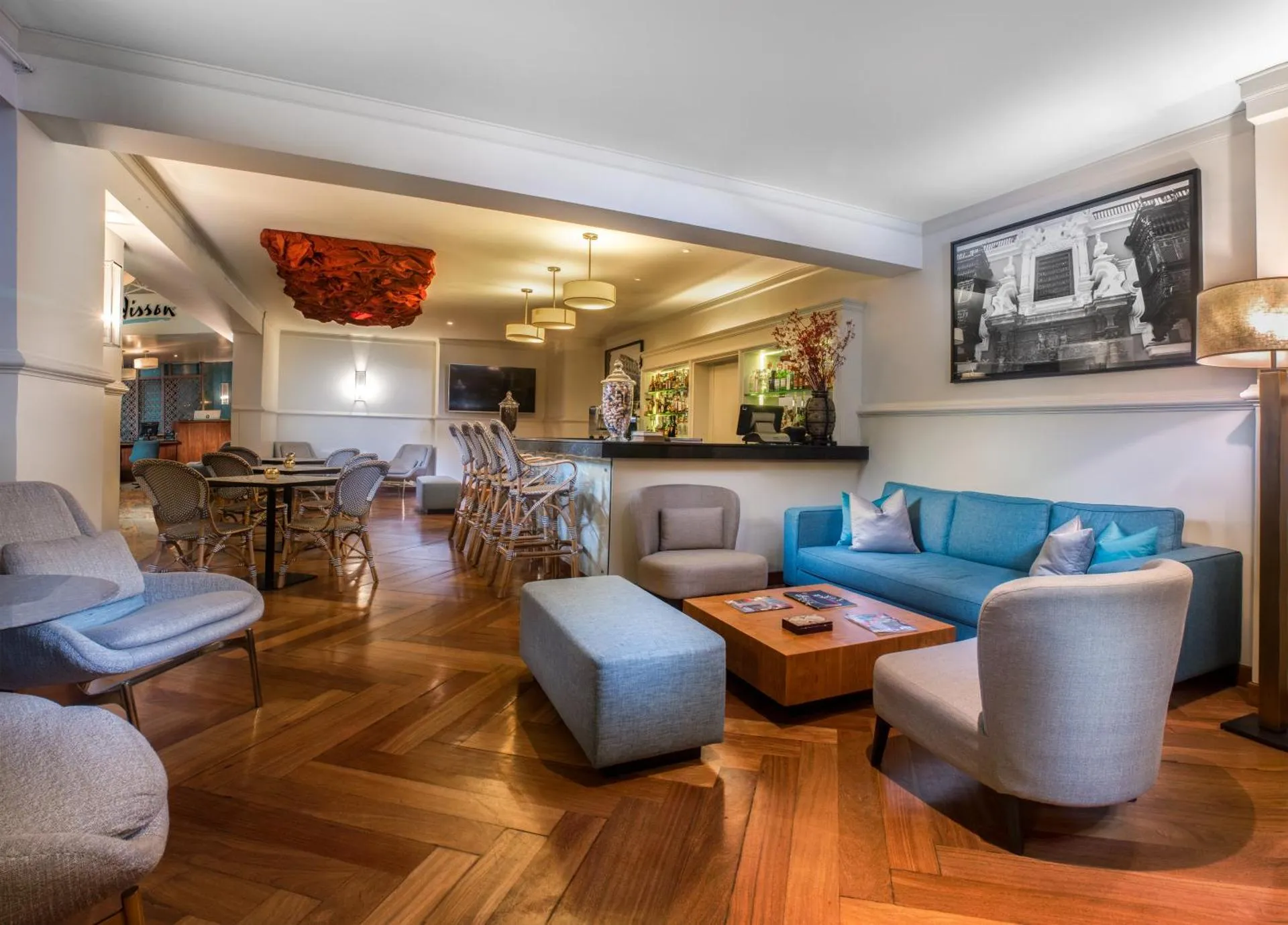 Dog Friendly Hotel $Lima - $Radisson Hotel Plaza del Bosque