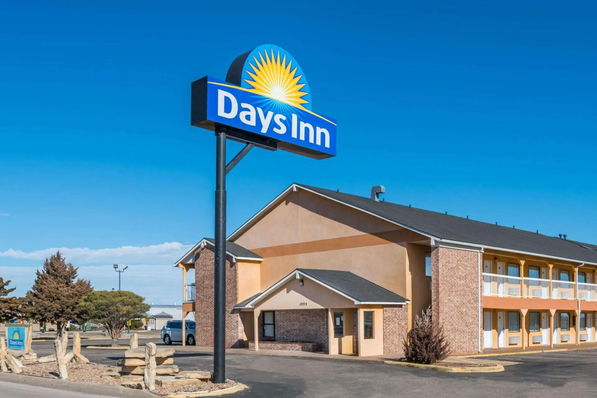 Dog Friendly Hotel $Russell - $Days Inn by Wyndham Russell