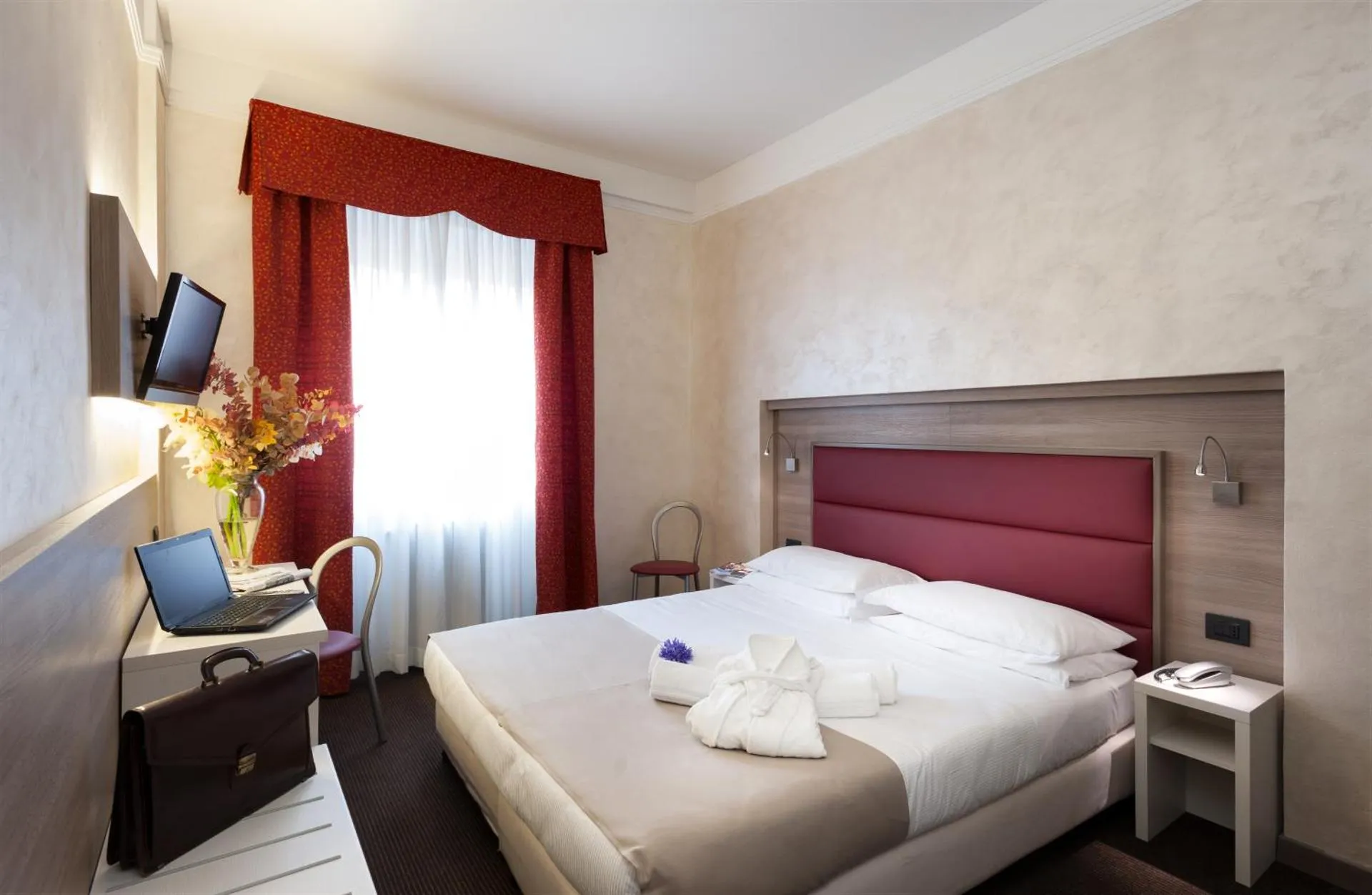 Dog Friendly Hotel $Milan - $Hotel Gamma