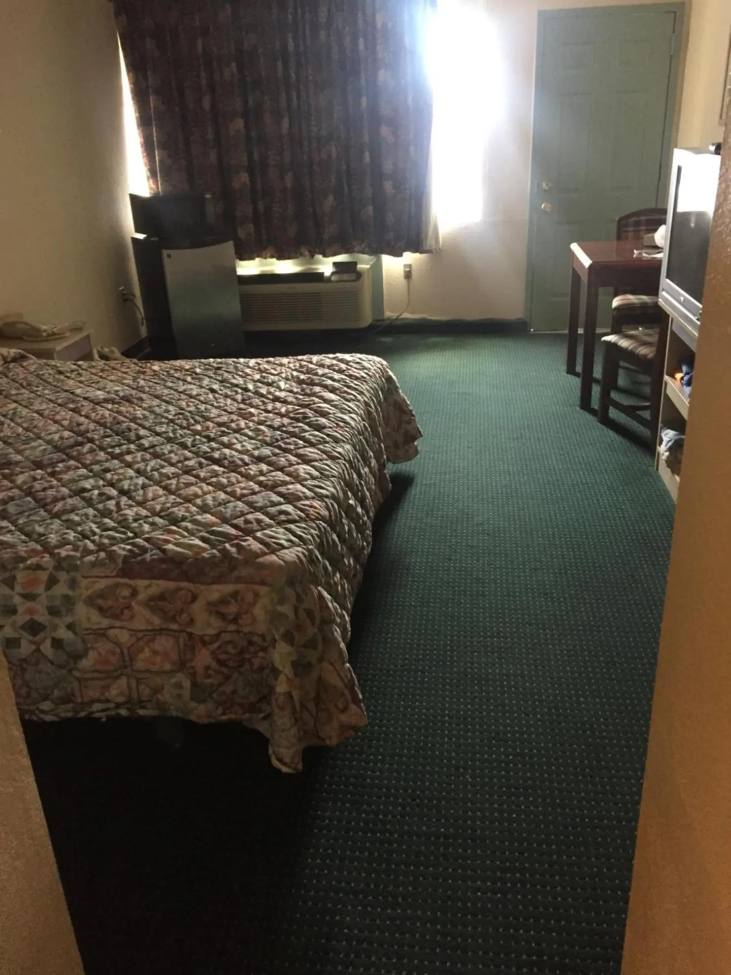 Camelot Inn