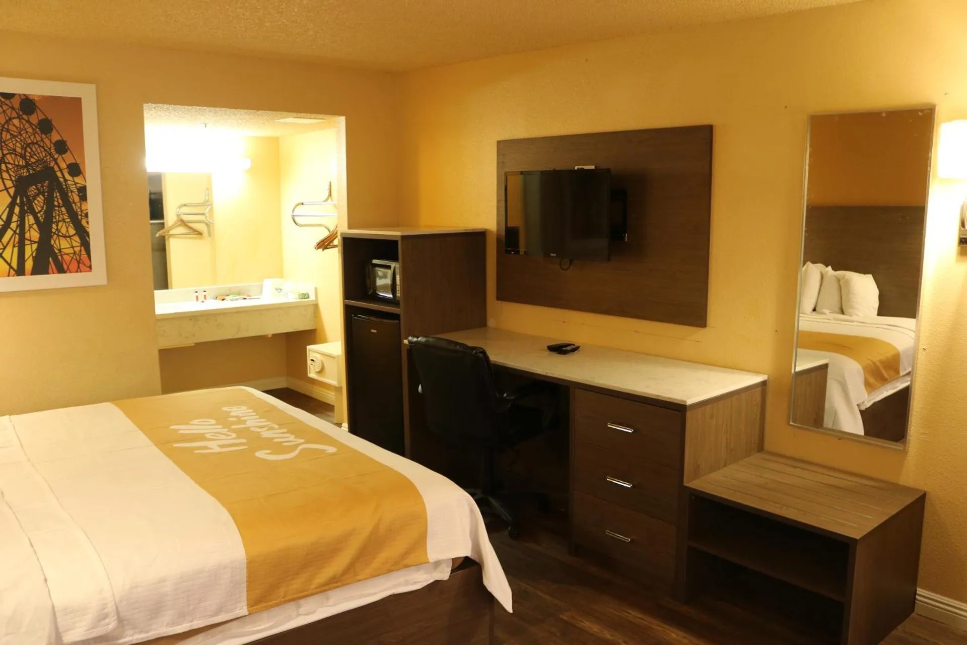 Days Inn by Wyndham Fresno South