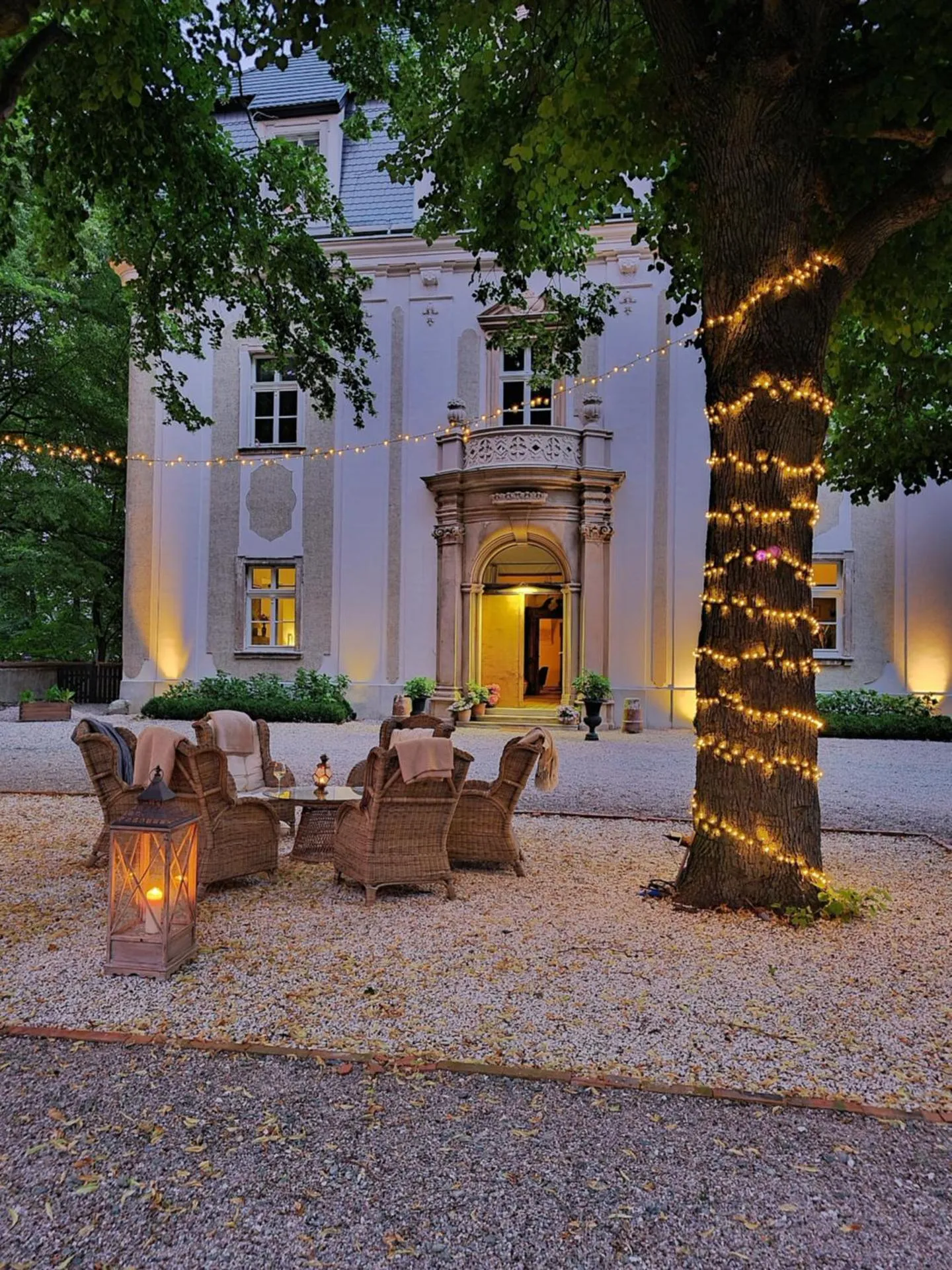 Dog Friendly Bed and breakfast $Piszkowice - $Pałac Piszkowice