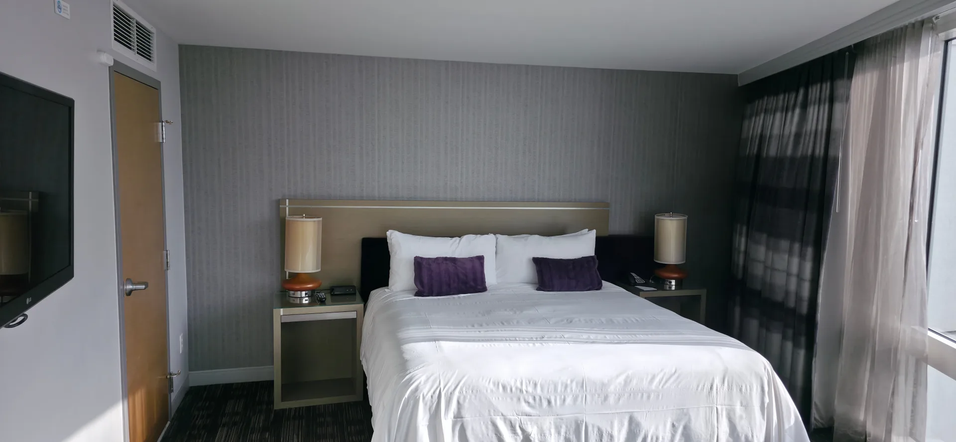 Loews Hollywood Hotel interior