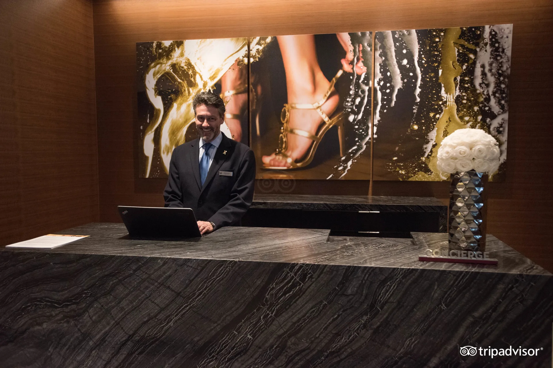 Loews Hollywood Hotel interior