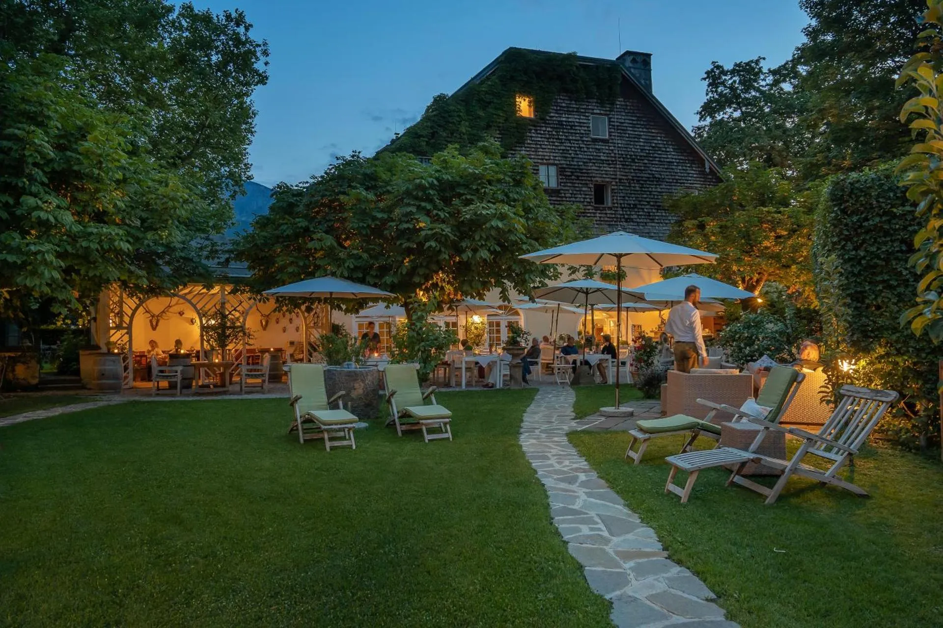 Dog Friendly Hotel $Anif - $Schlosswirt zu Anif - Hotel und Restaurant