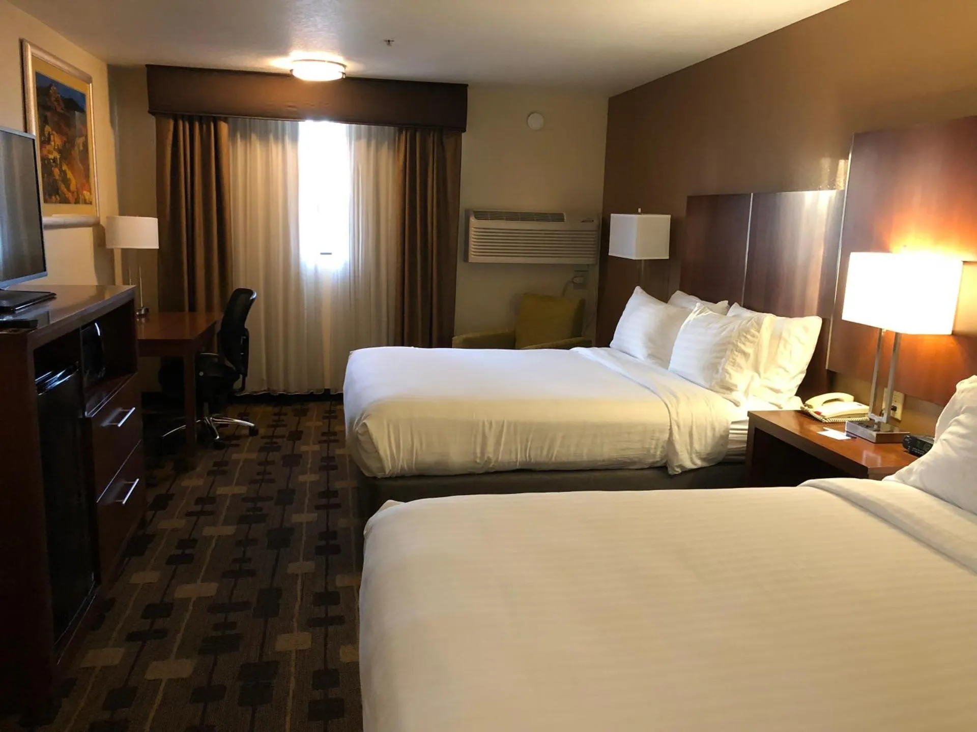 Holiday Inn Express Corning, an IHG Hotel
