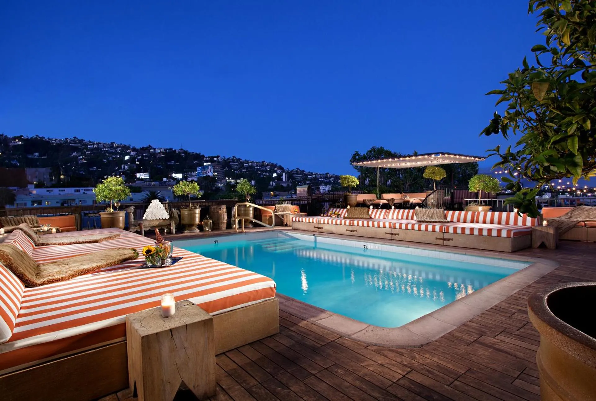 Dog Friendly Hotel $Los Angeles - $Petit Ermitage
