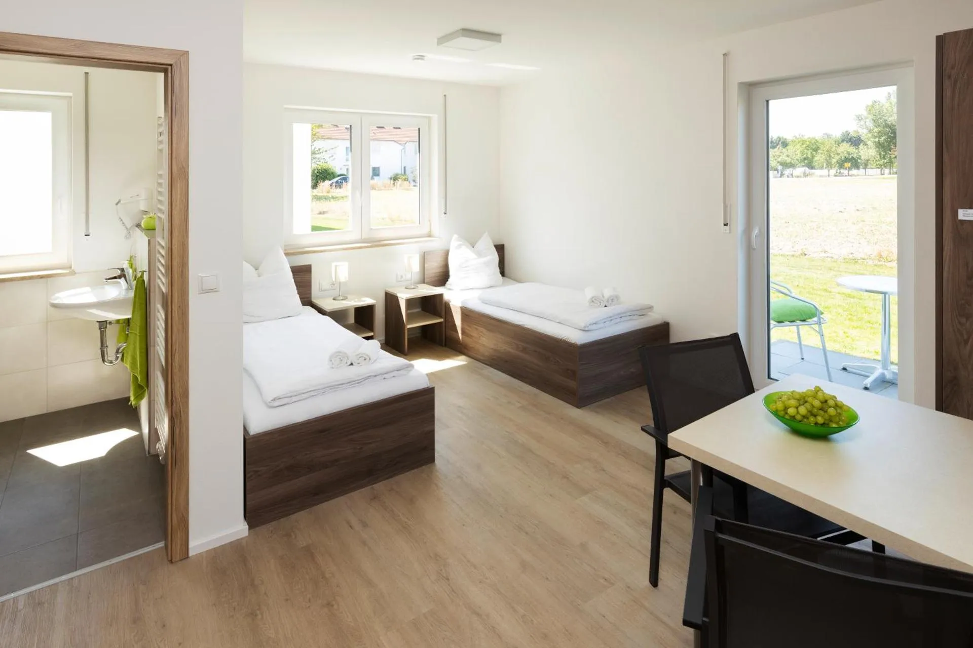 Dog Friendly Hotel $Wörth an der Isar - $Green Guest House