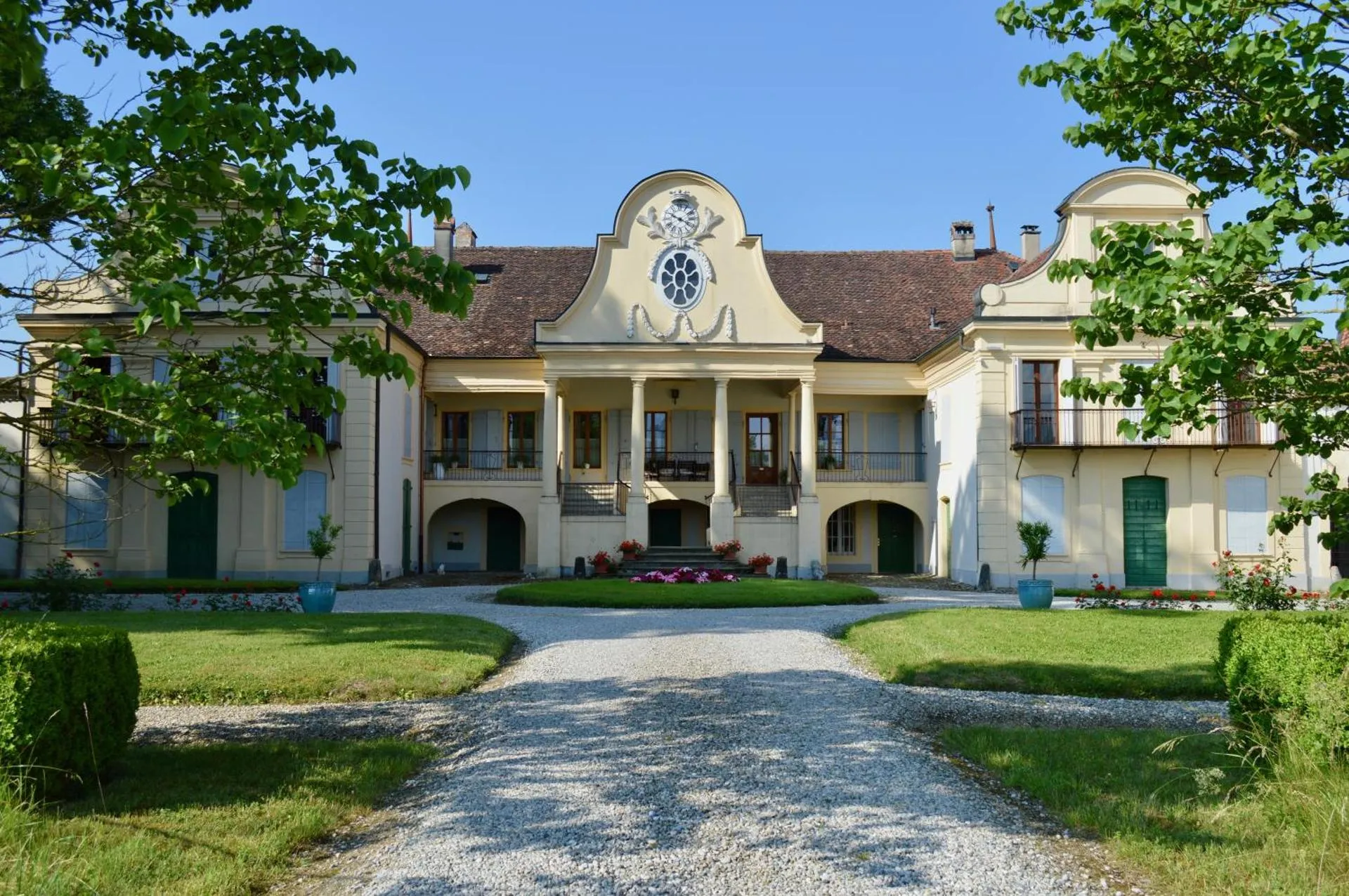 Dog Friendly Bed and breakfast $Mathod - $Château de Mathod