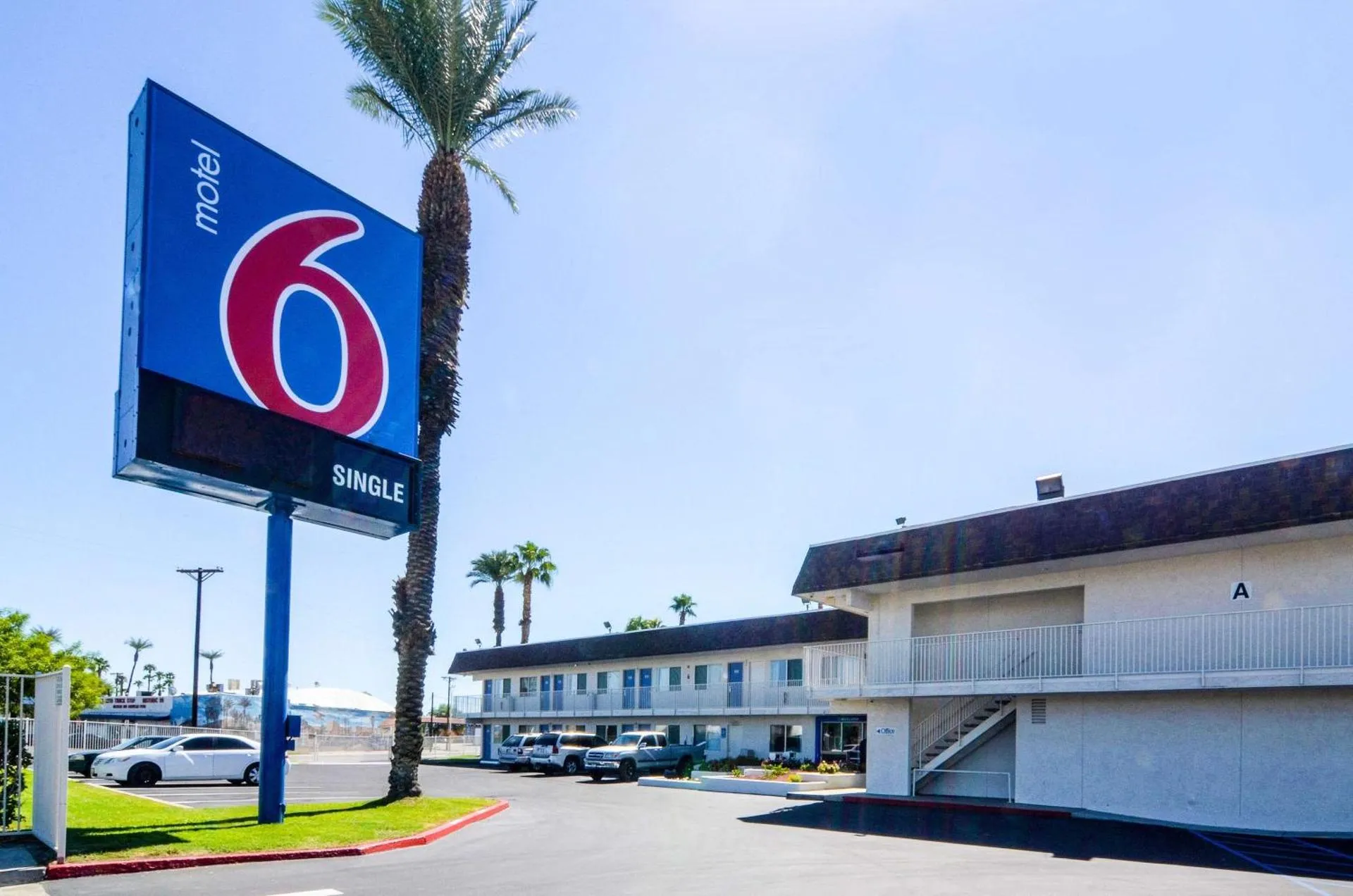 Dog Friendly Hotel $Indio - $Motel 6-Indio, CA - Palm Springs