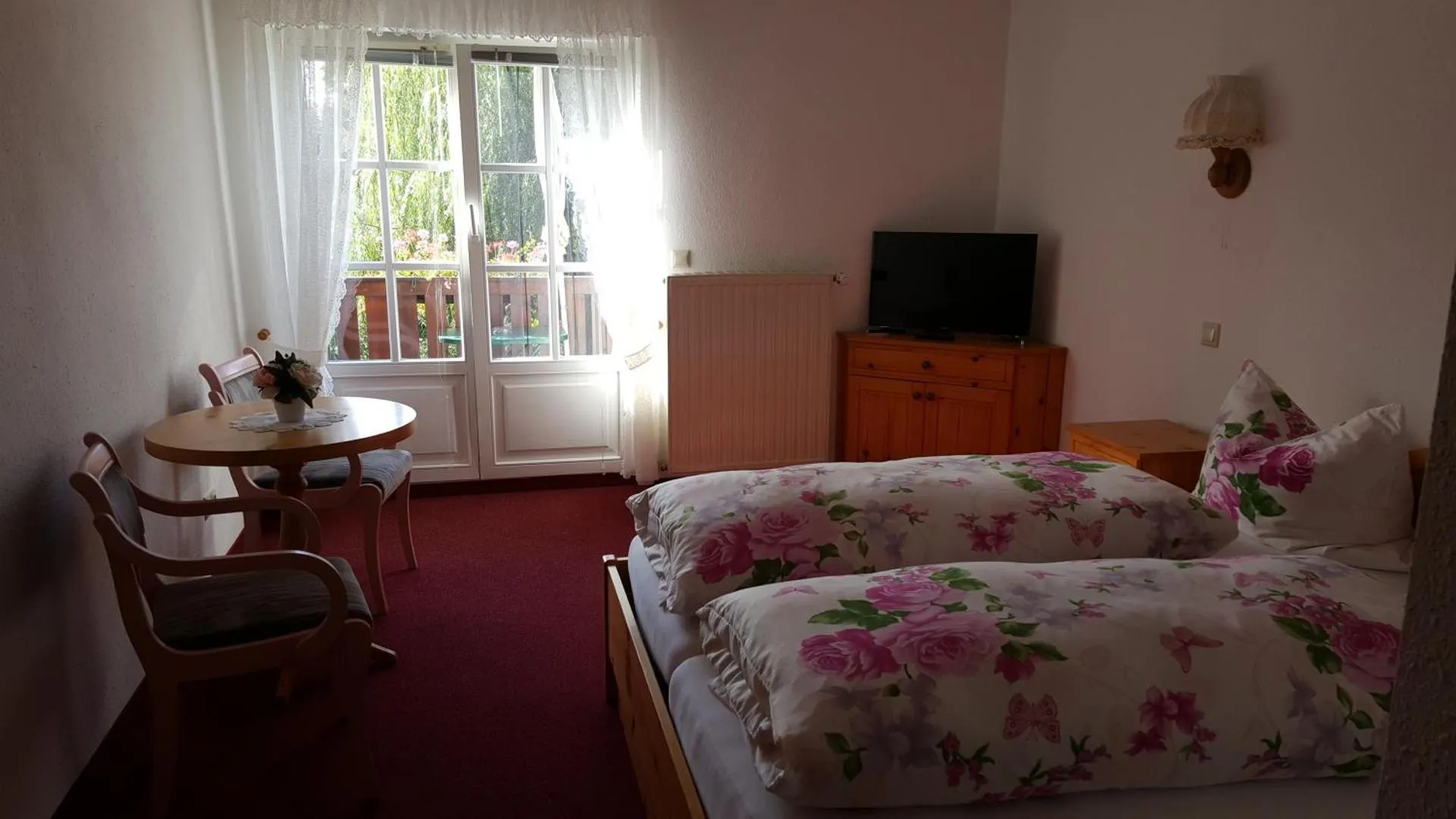 Dog Friendly Hotel $Löbsal - $Jägerheim Löbsal