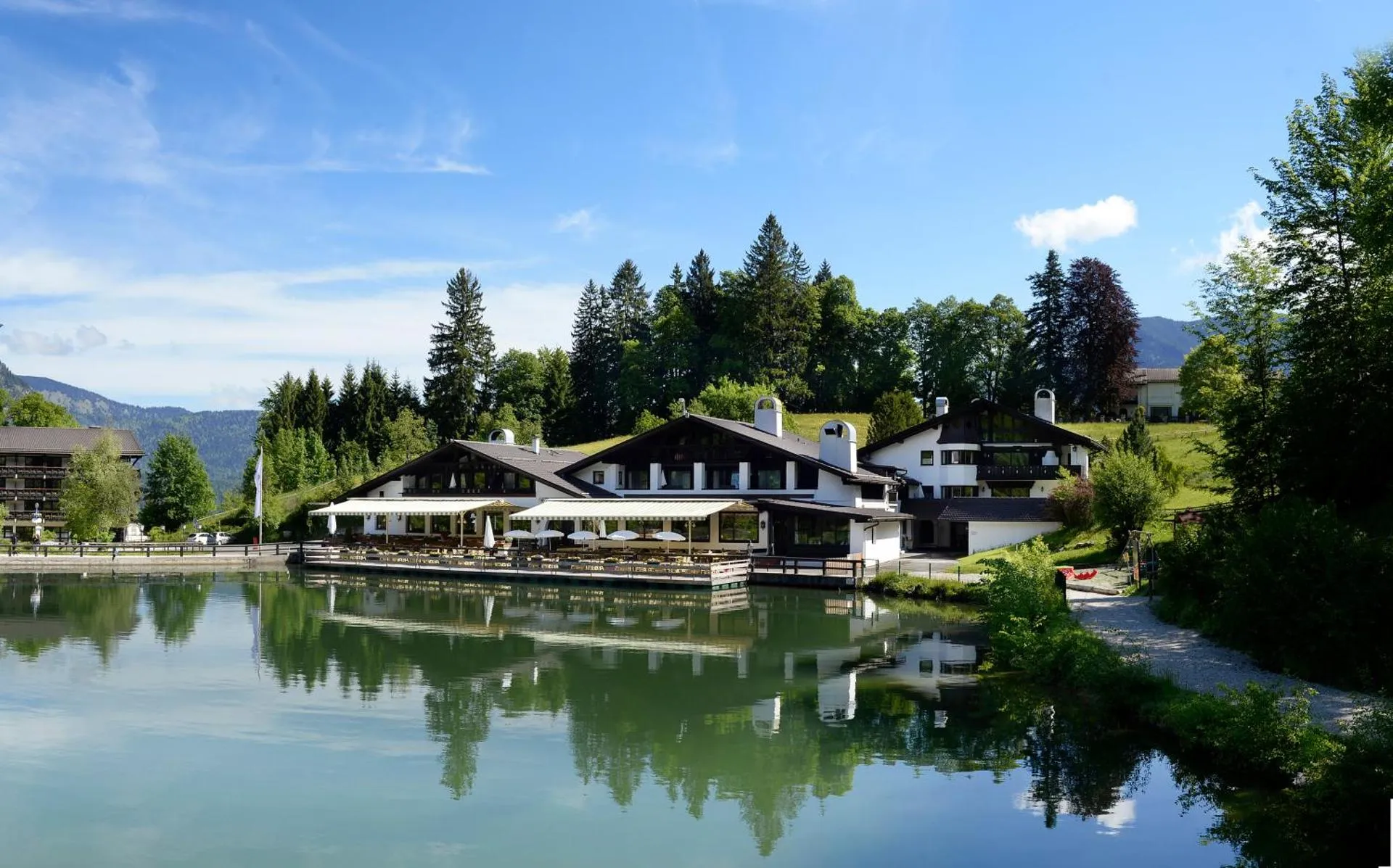 Dog Friendly Hotel $Garmisch-Partenkirchen - $Seehaus Riessersee