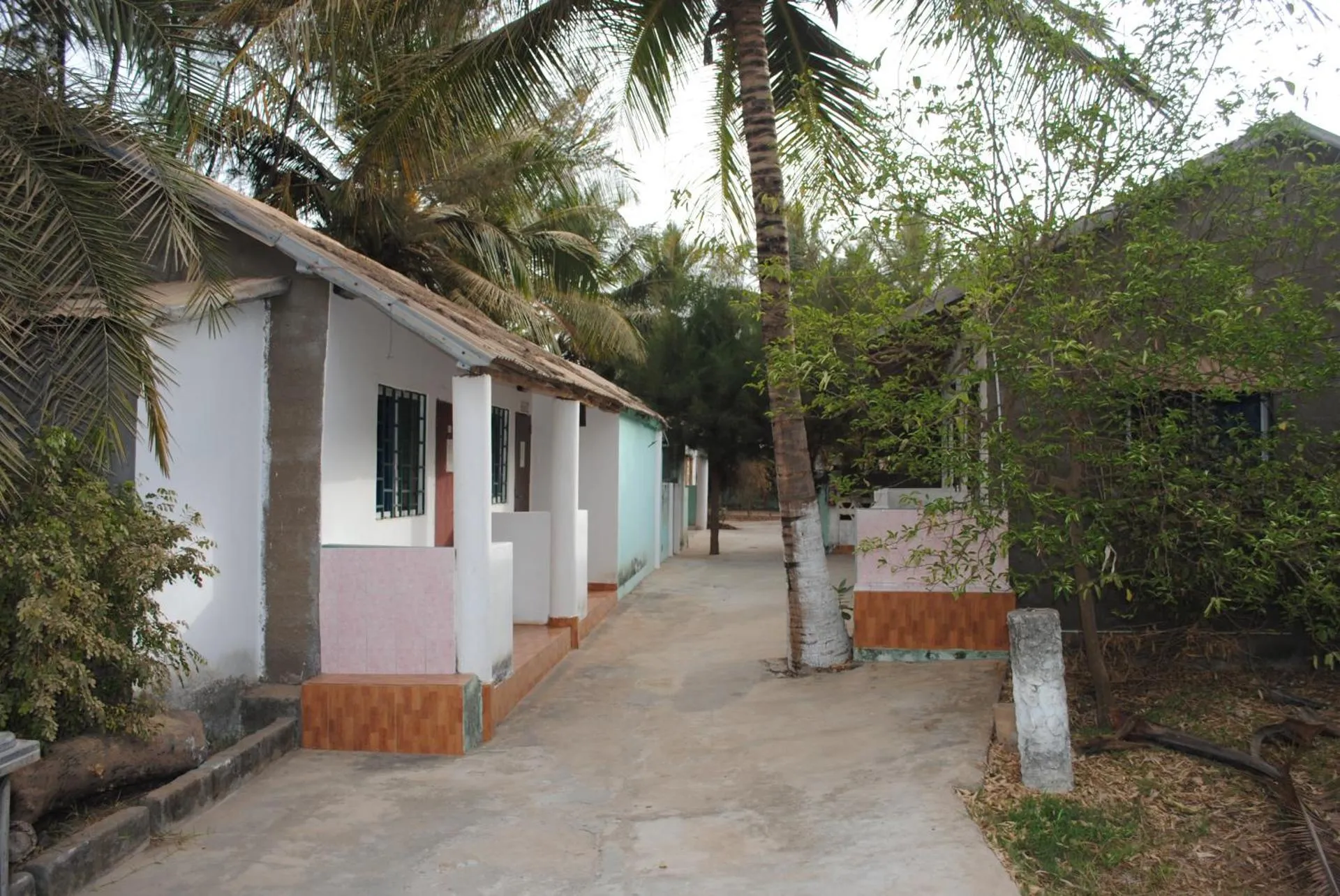 Dog Friendly Resort $Sanyang - $Rainbow beach resort