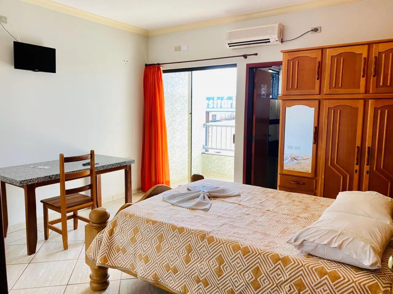 Dog Friendly Hotel $Goiatuba - $Hotel Universitário Goiatuba