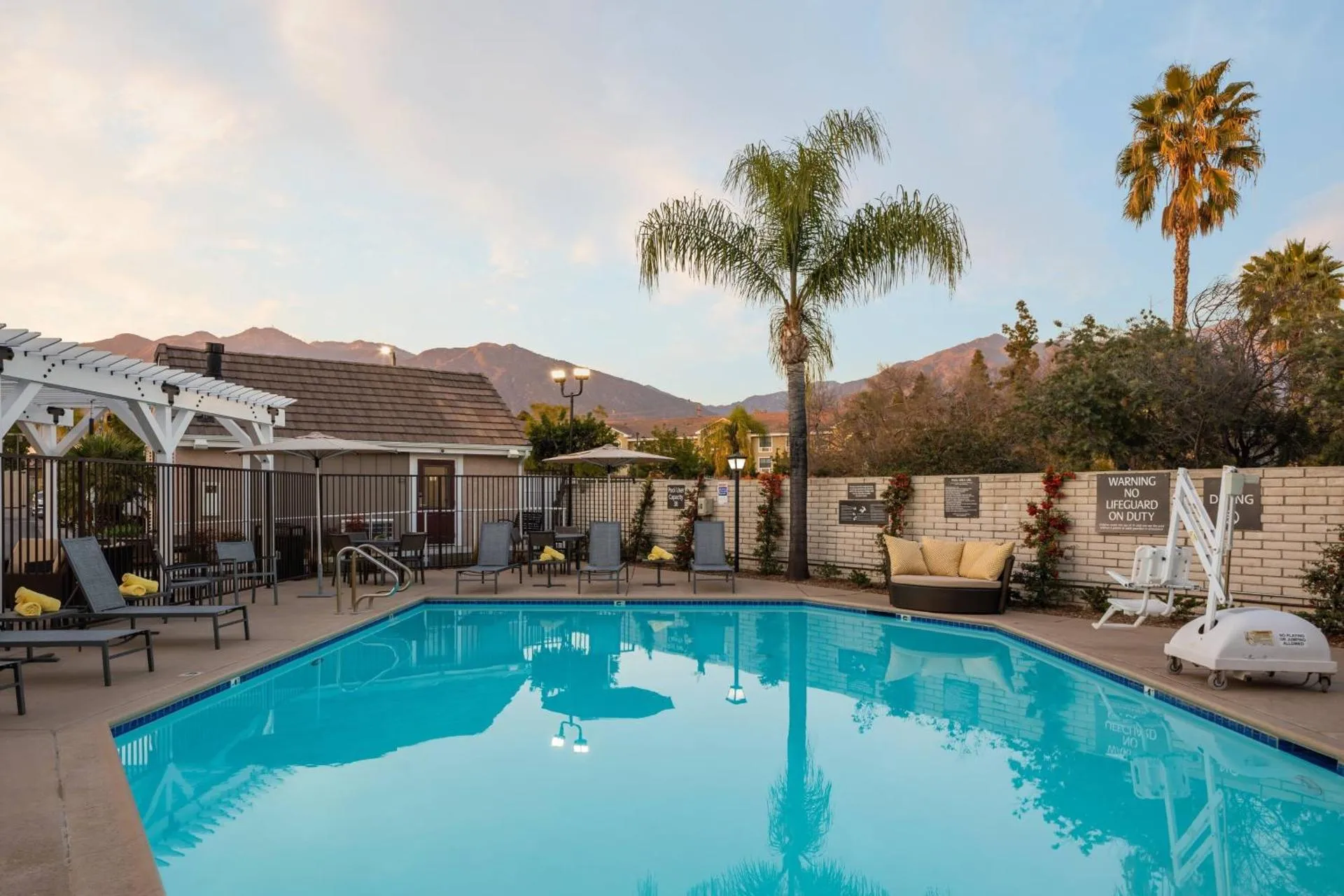 Dog Friendly Hotel $Arcadia - $Residence Inn Pasadena Arcadia