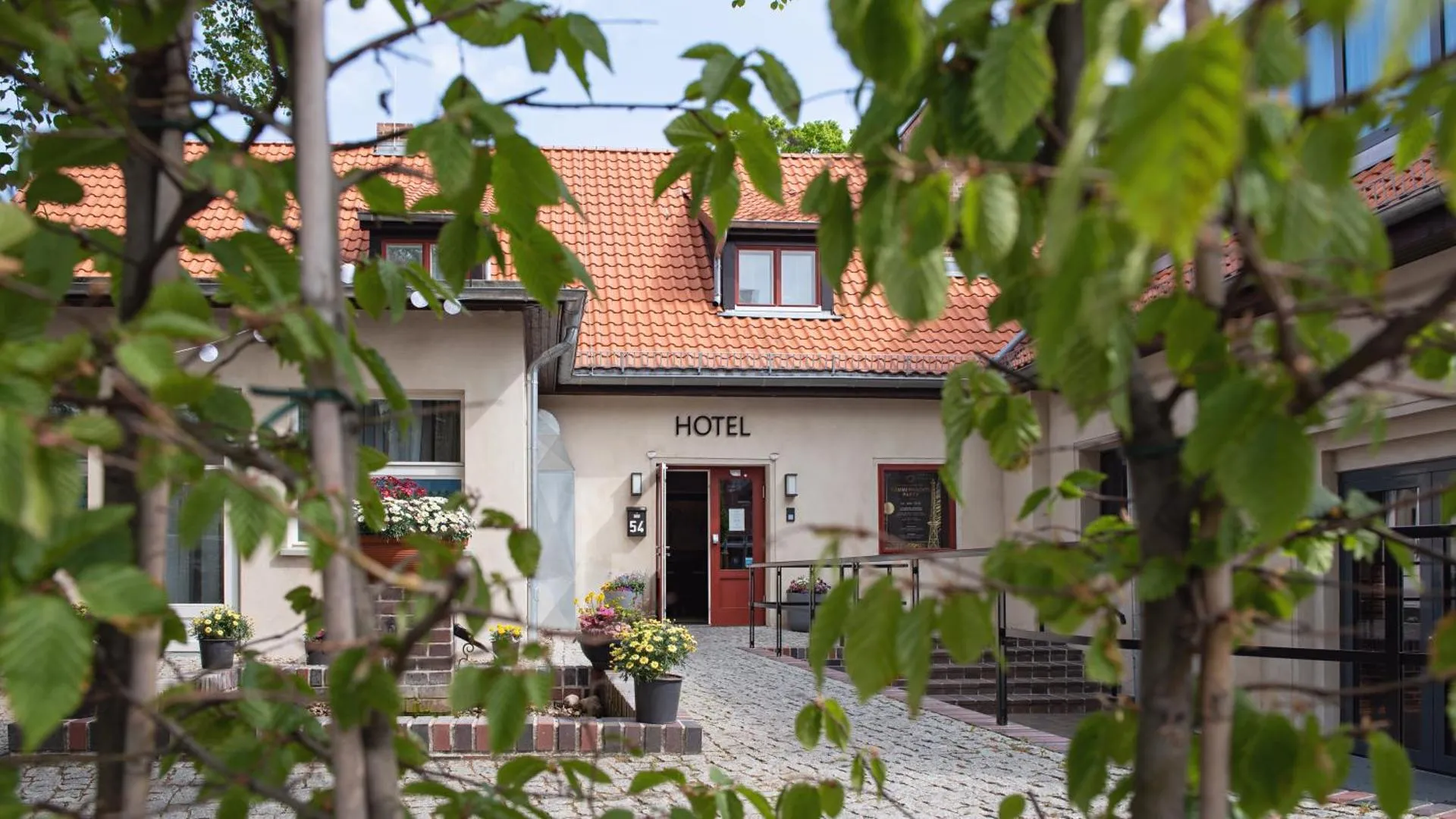 Dog Friendly Hotel $Teltow - $Landhotel Diana